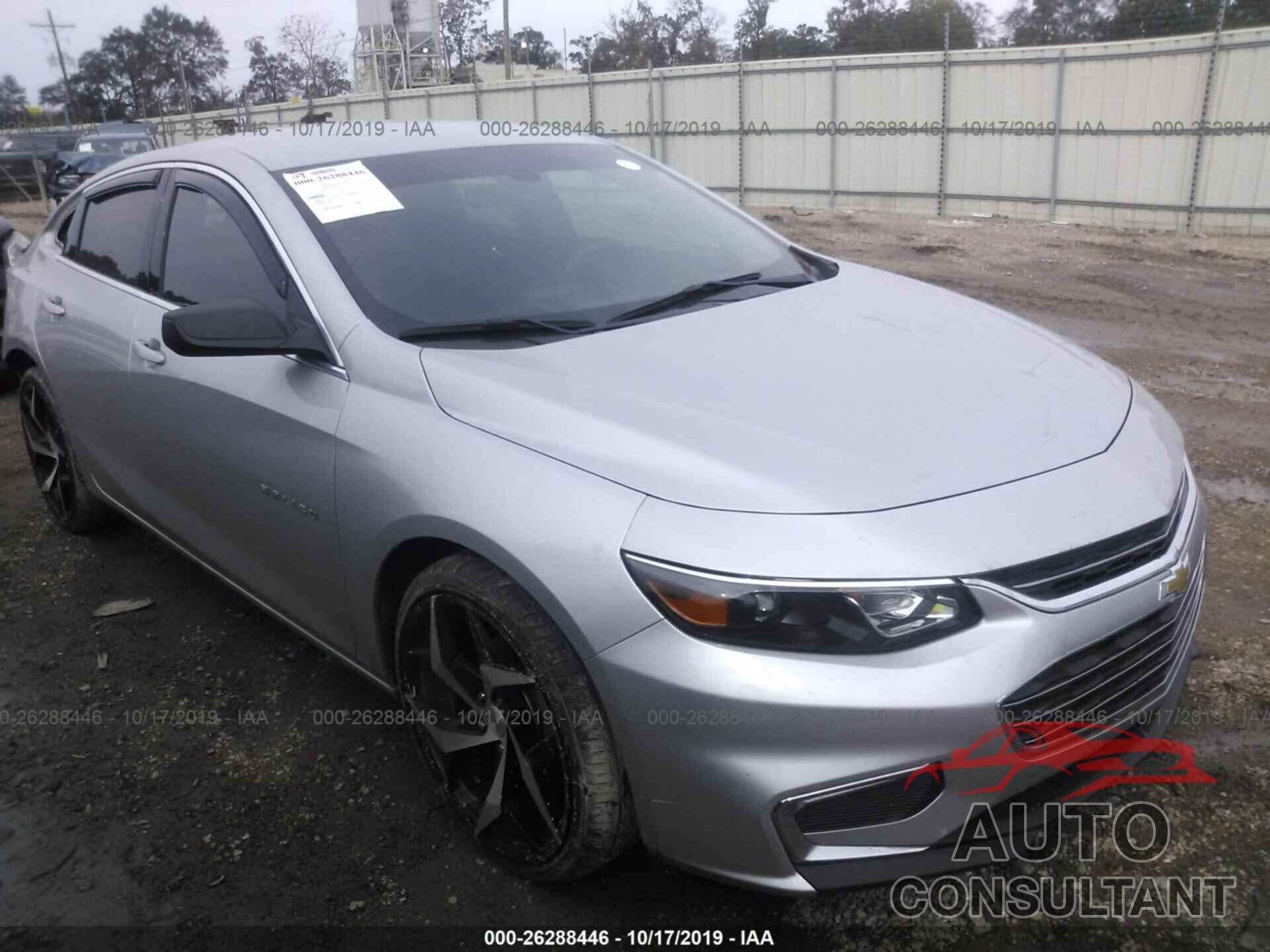 CHEVROLET MALIBU 2018 - 1G1ZB5ST8JF228017