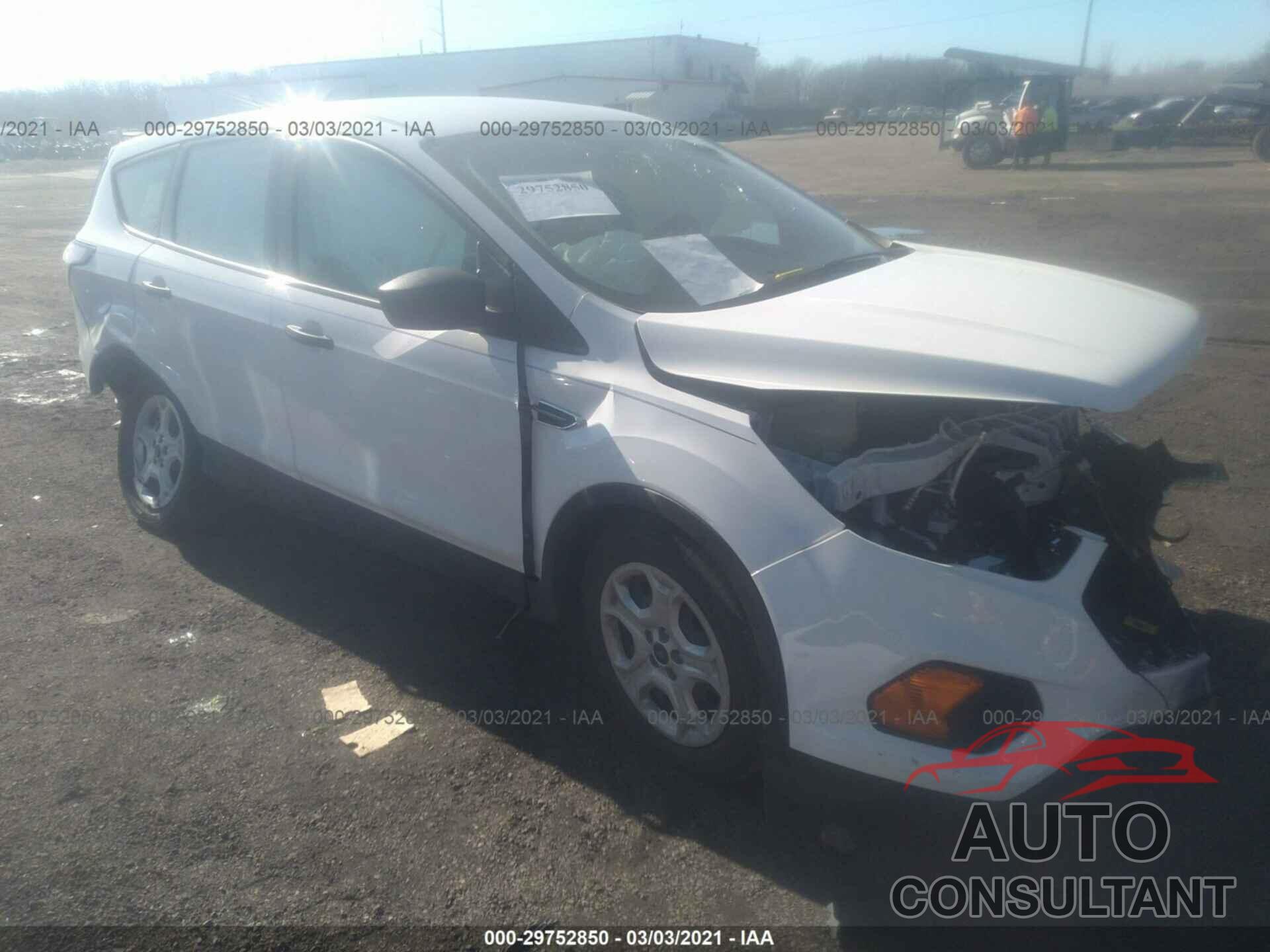 FORD ESCAPE 2018 - 1FMCU0F77JUC66630