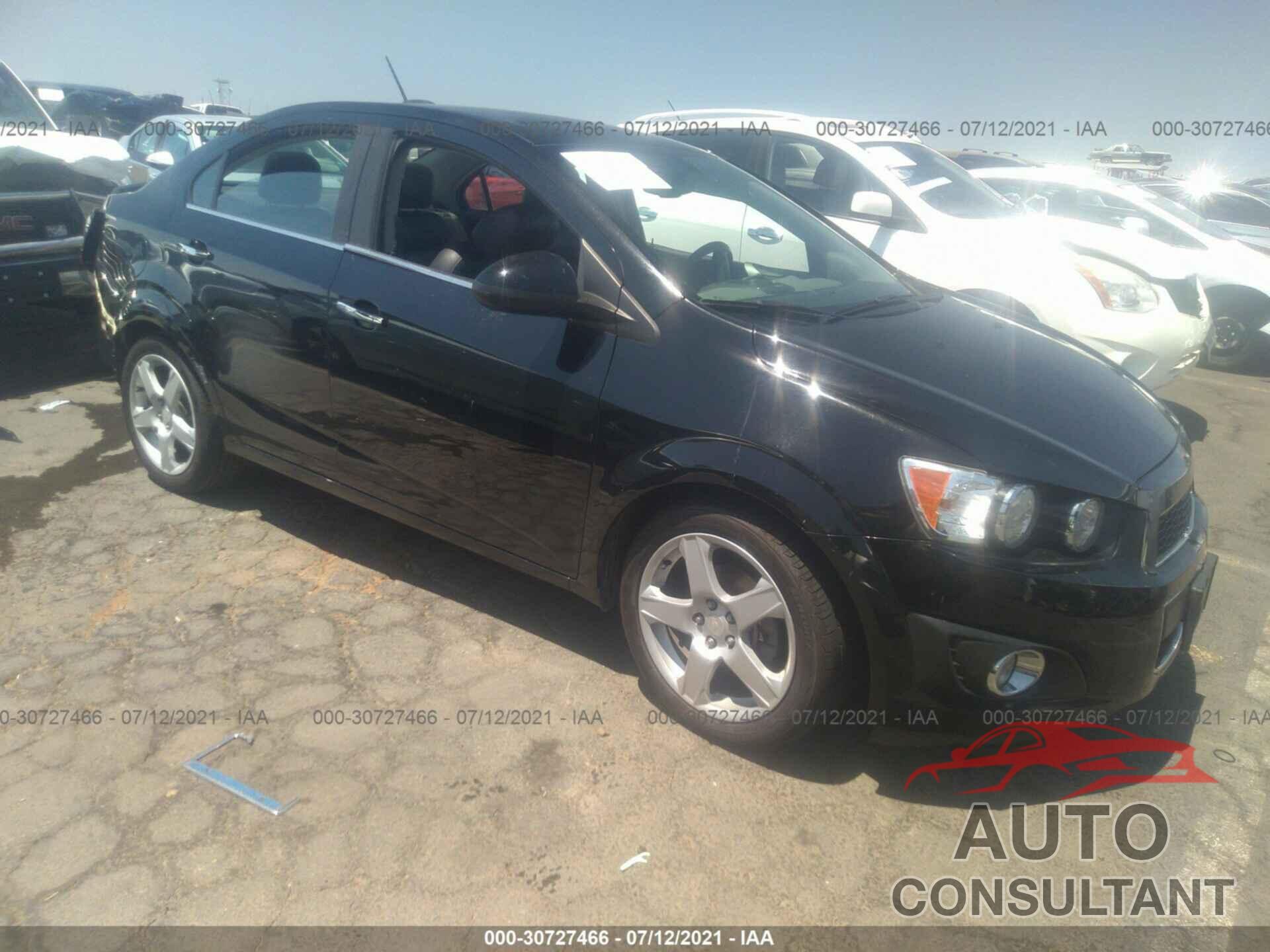CHEVROLET SONIC 2016 - 1G1JE5SB8G4146451