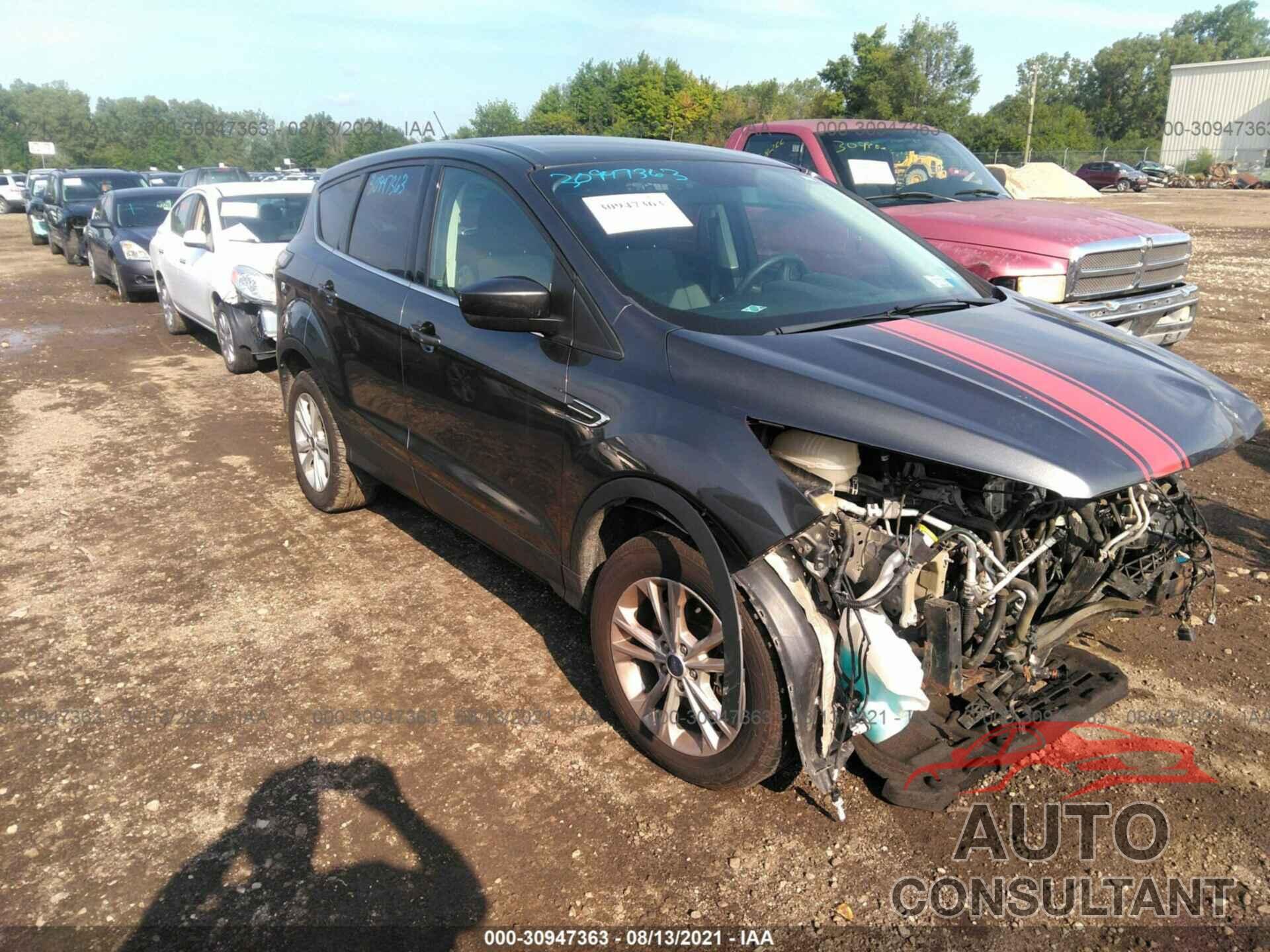FORD ESCAPE 2017 - 1FMCU9GD1HUA21356