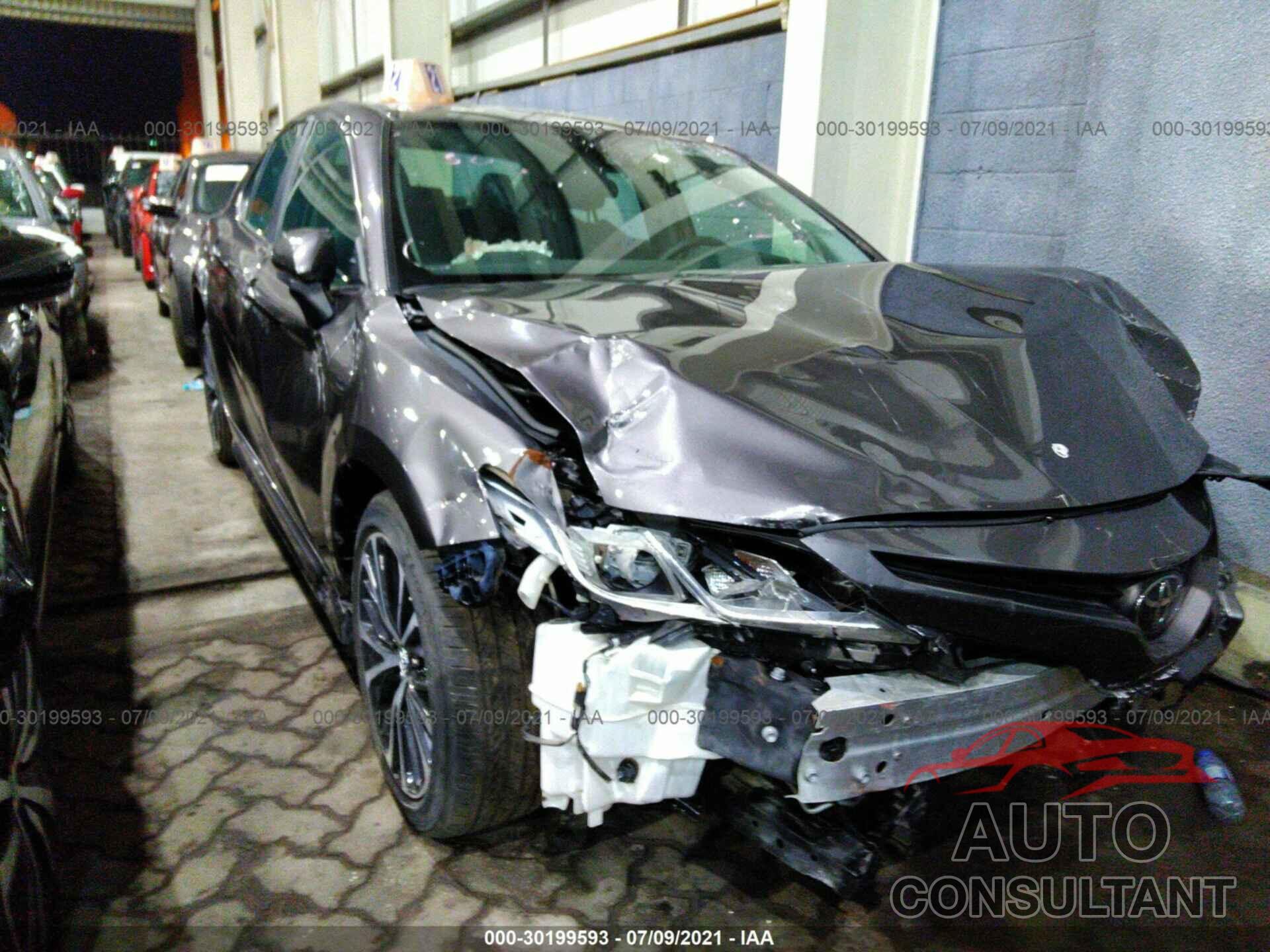 TOYOTA CAMRY 2019 - 000B11HK0KU248645