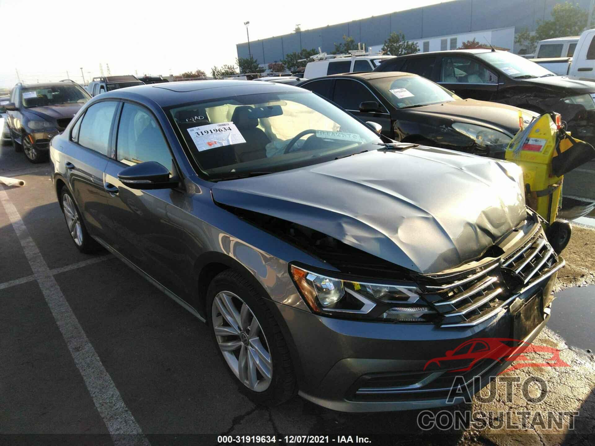VOLKSWAGEN PASSAT 2019 - 1VWLA7A37KC004170