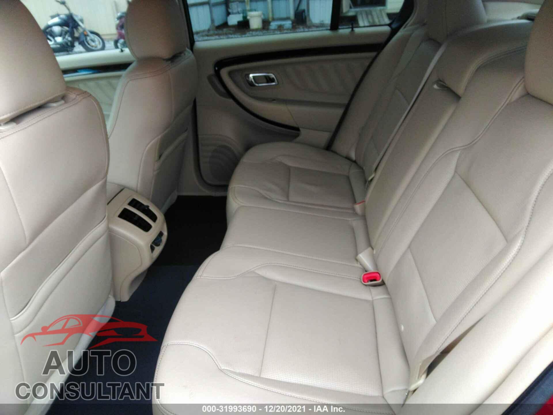 FORD TAURUS 2018 - 1FAHP2F85JG143130