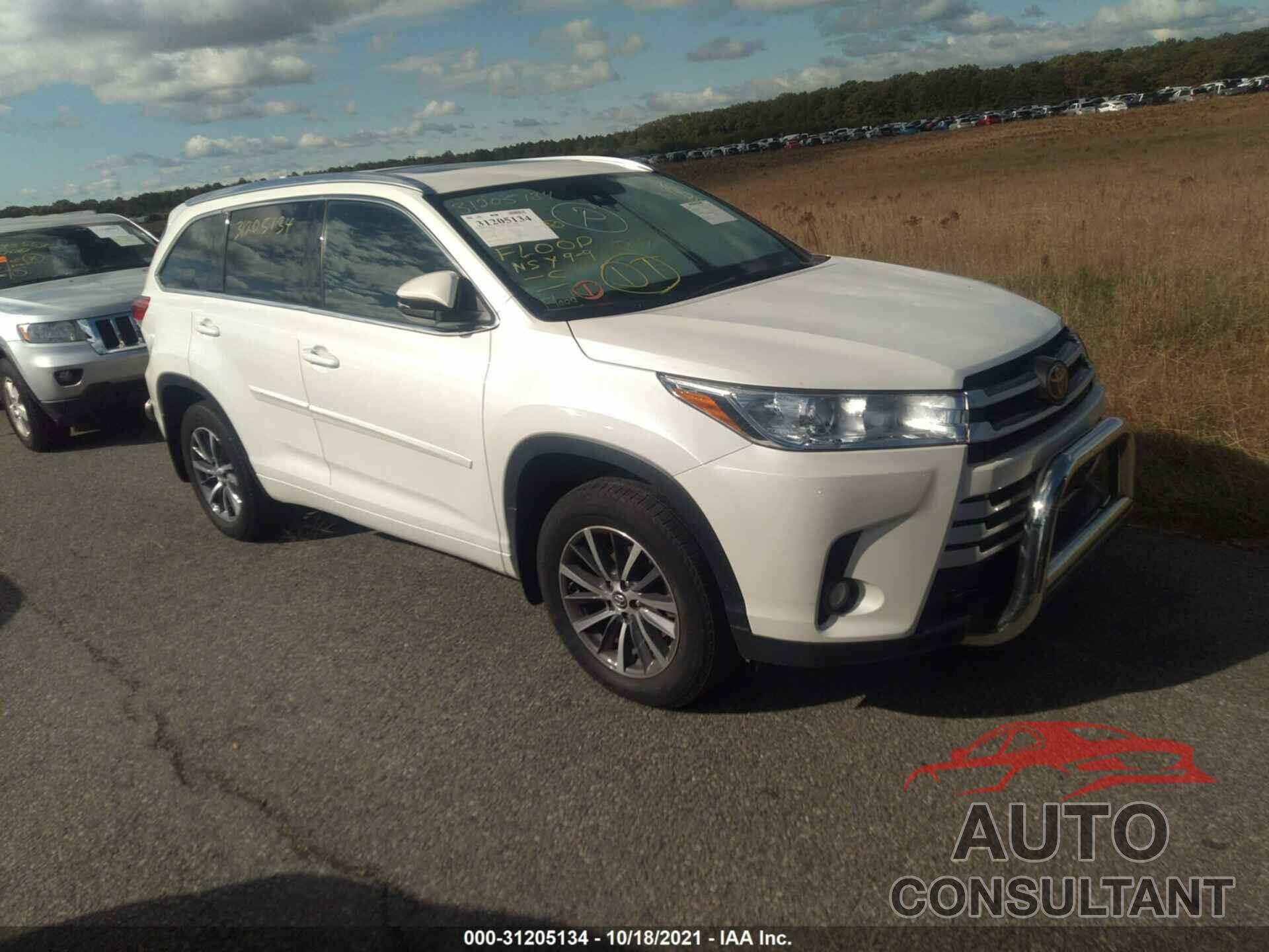 TOYOTA HIGHLANDER 2018 - 5TDJZRFH5JS840799