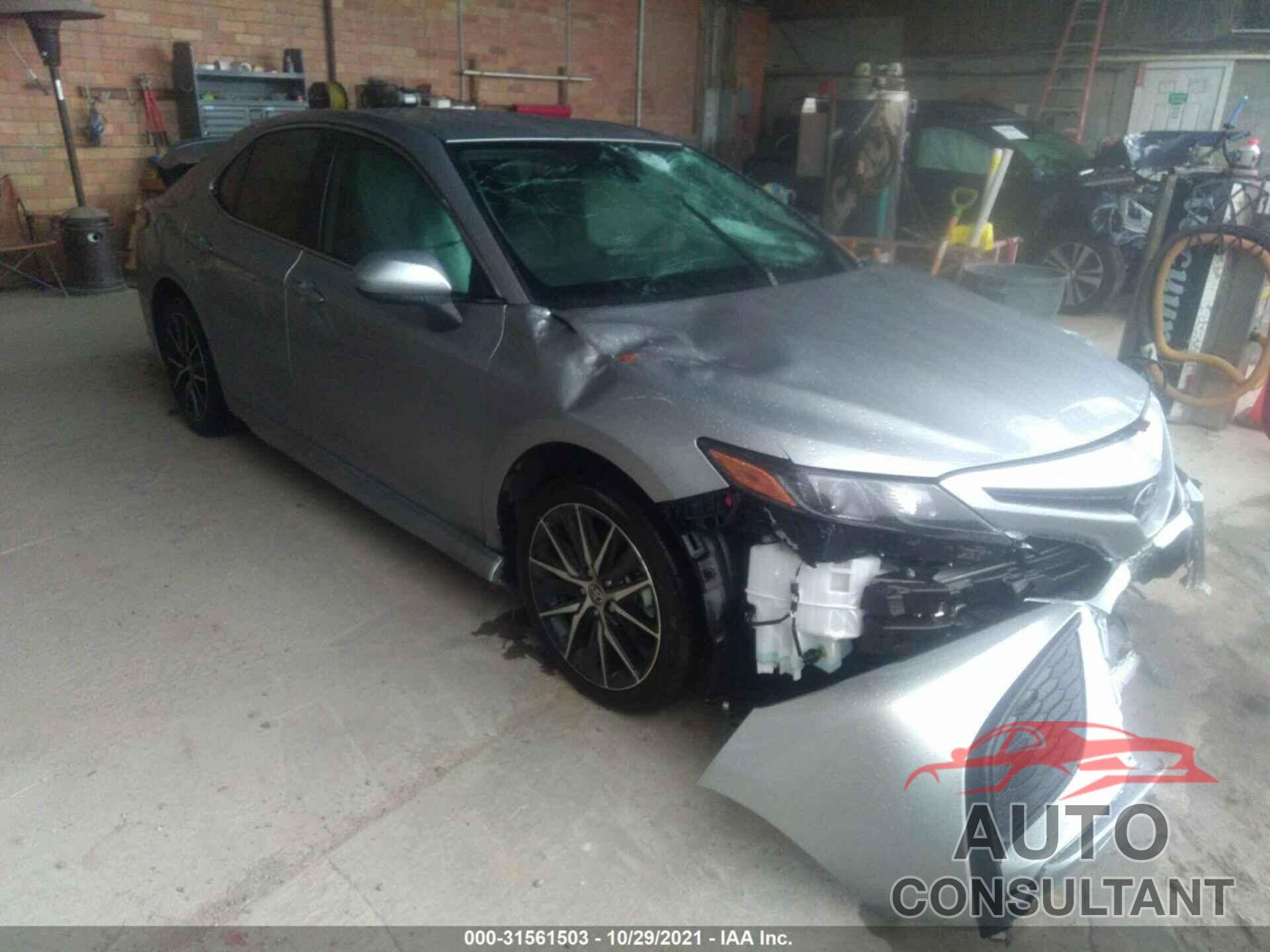 TOYOTA CAMRY 2021 - 4T1G11AK2MU610722