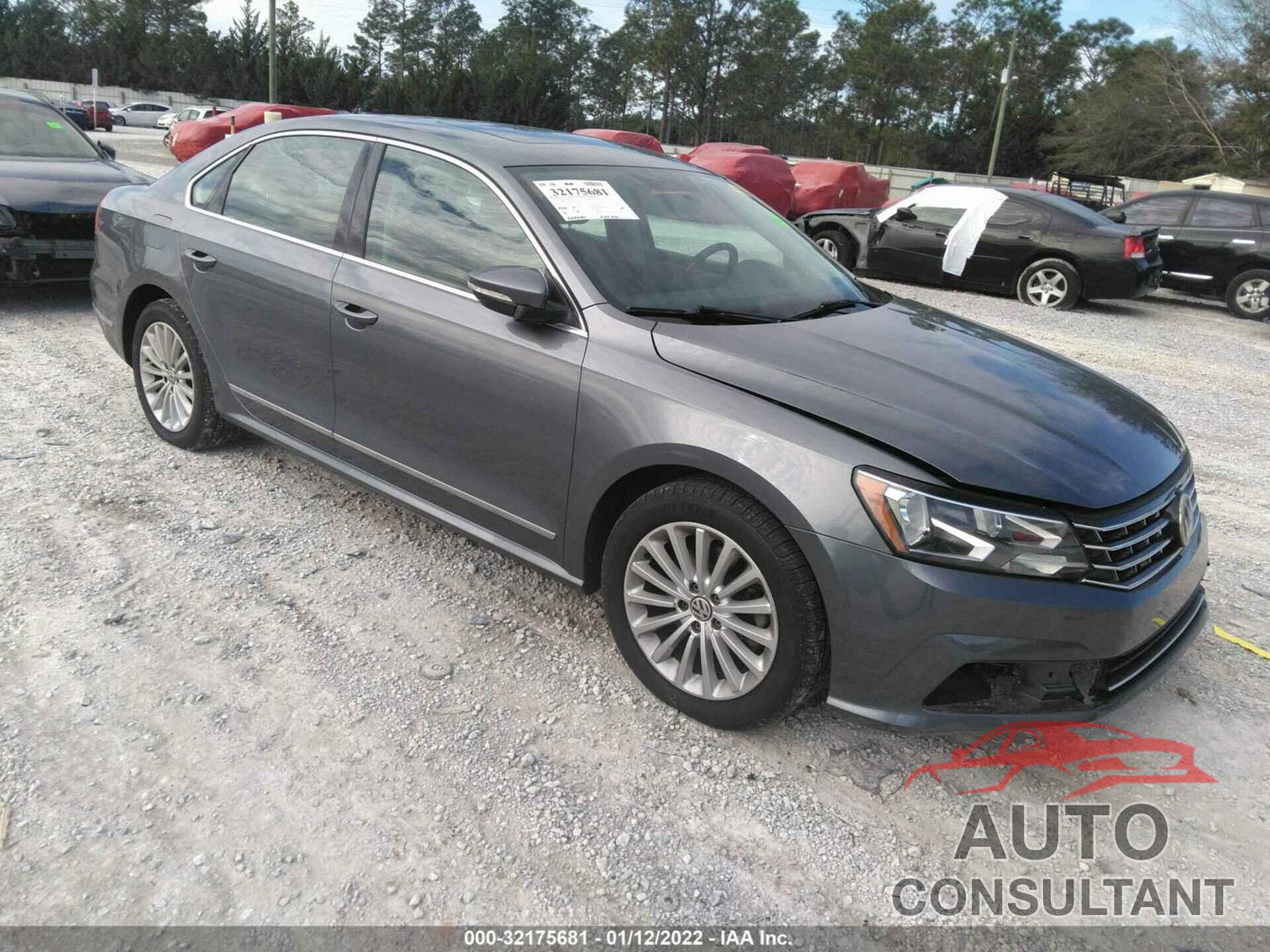 VOLKSWAGEN PASSAT 2016 - 1VWBT7A31GC008860