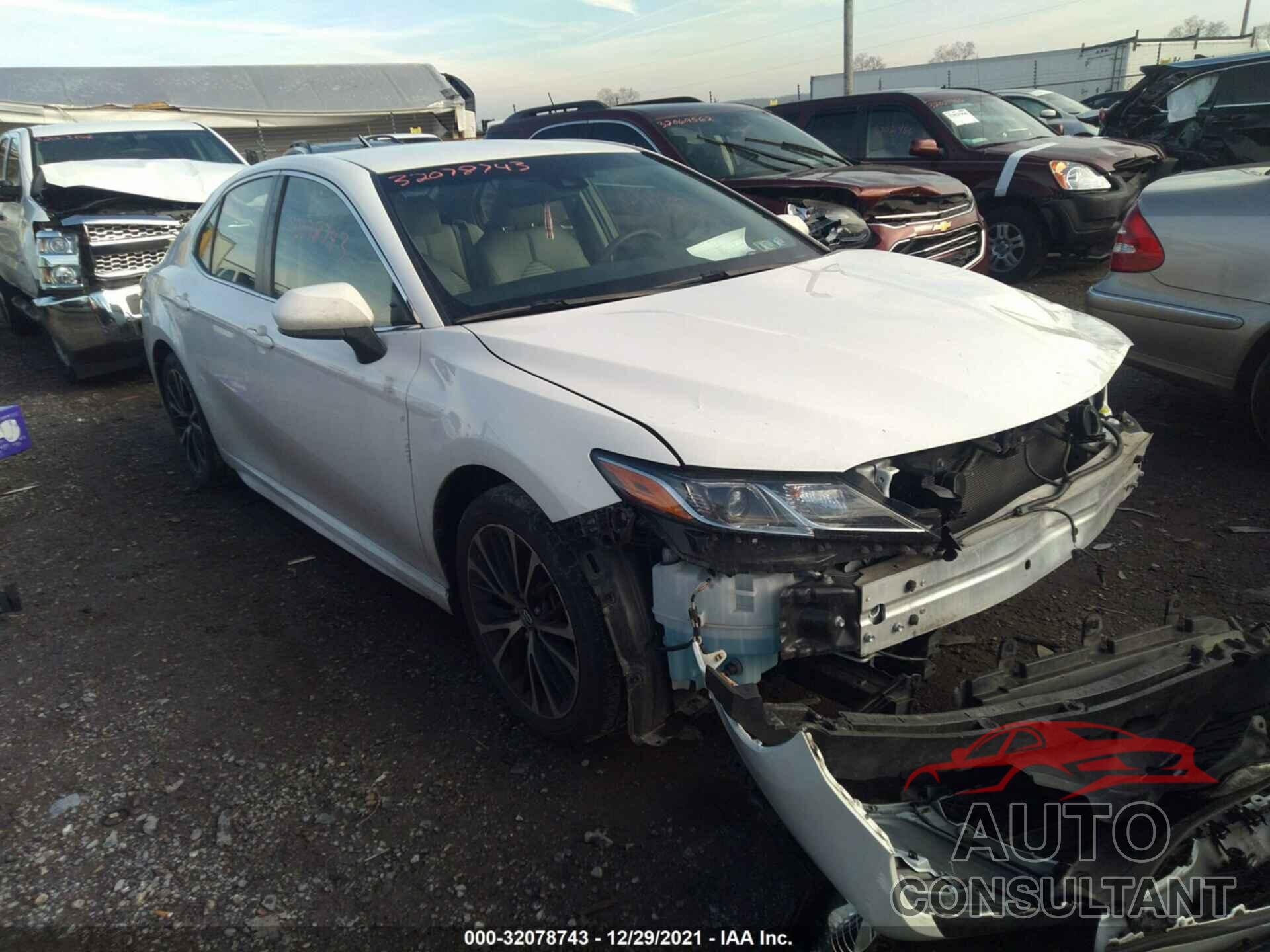TOYOTA CAMRY 2018 - JTNB11HK4J3004968