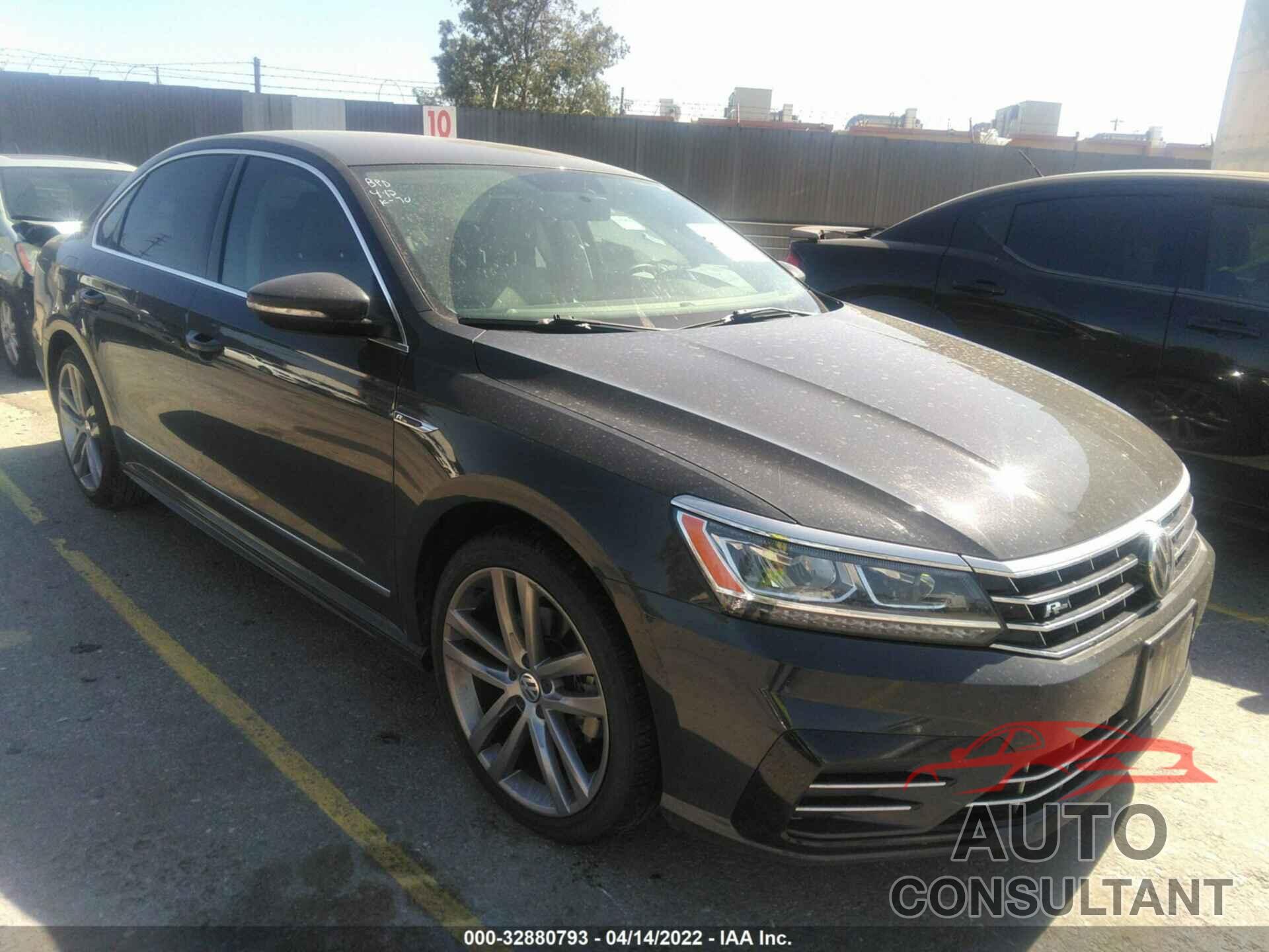 VOLKSWAGEN PASSAT 2017 - 1VWDT7A36HC040228