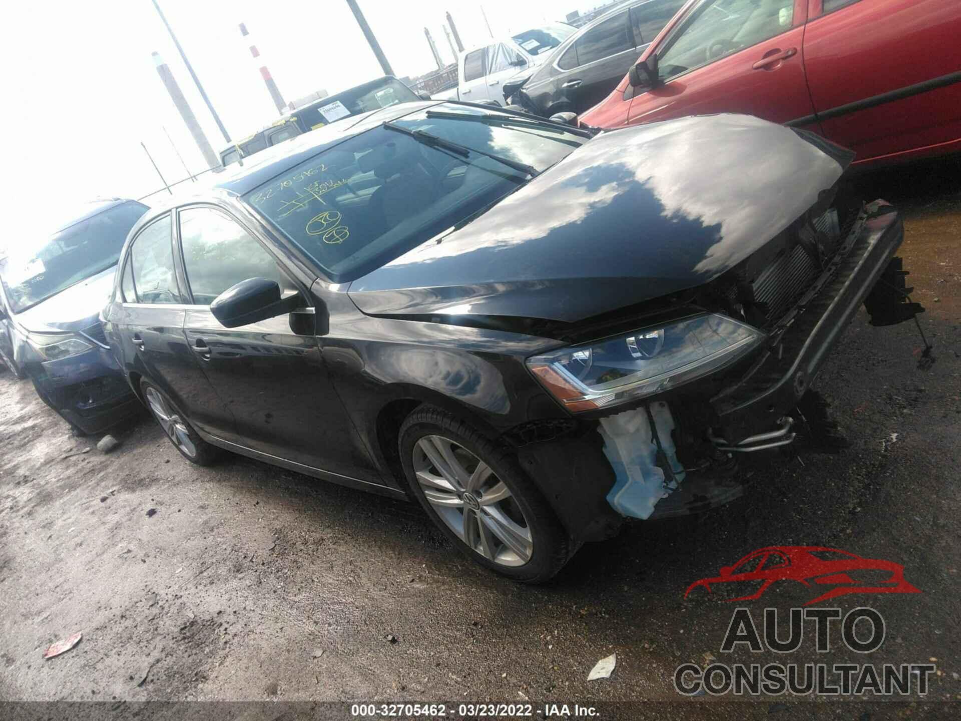 VOLKSWAGEN JETTA 2017 - 3VW2B7AJ9HM244965