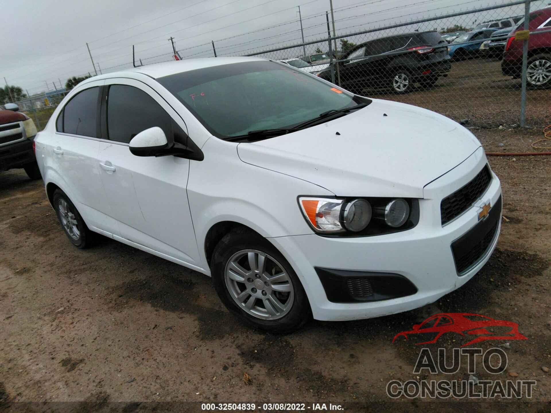 CHEVROLET SONIC 2016 - 1G1JC5SH6G4110378