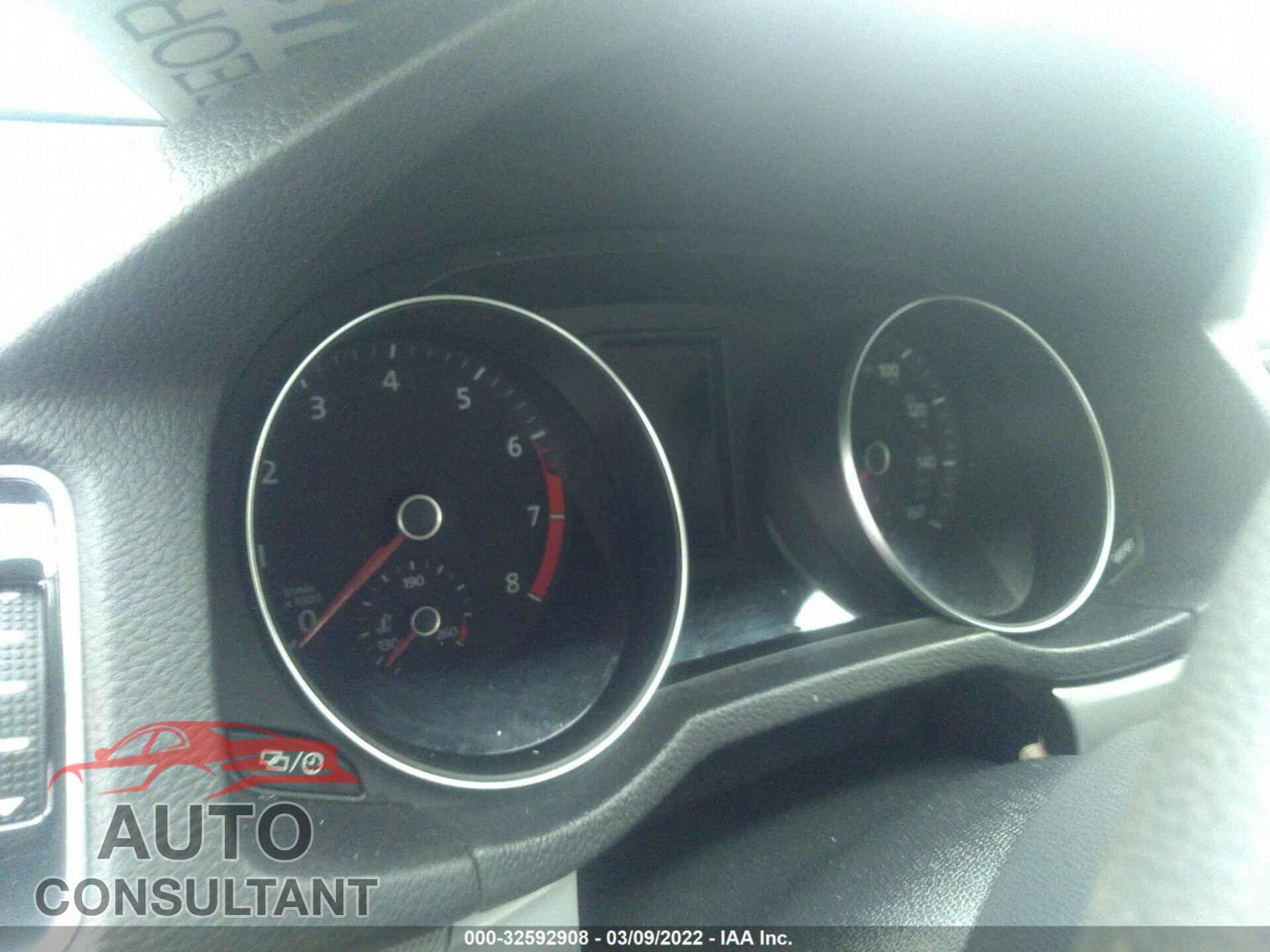 VOLKSWAGEN PASSAT 2017 - 1VWAT7A37HC081017