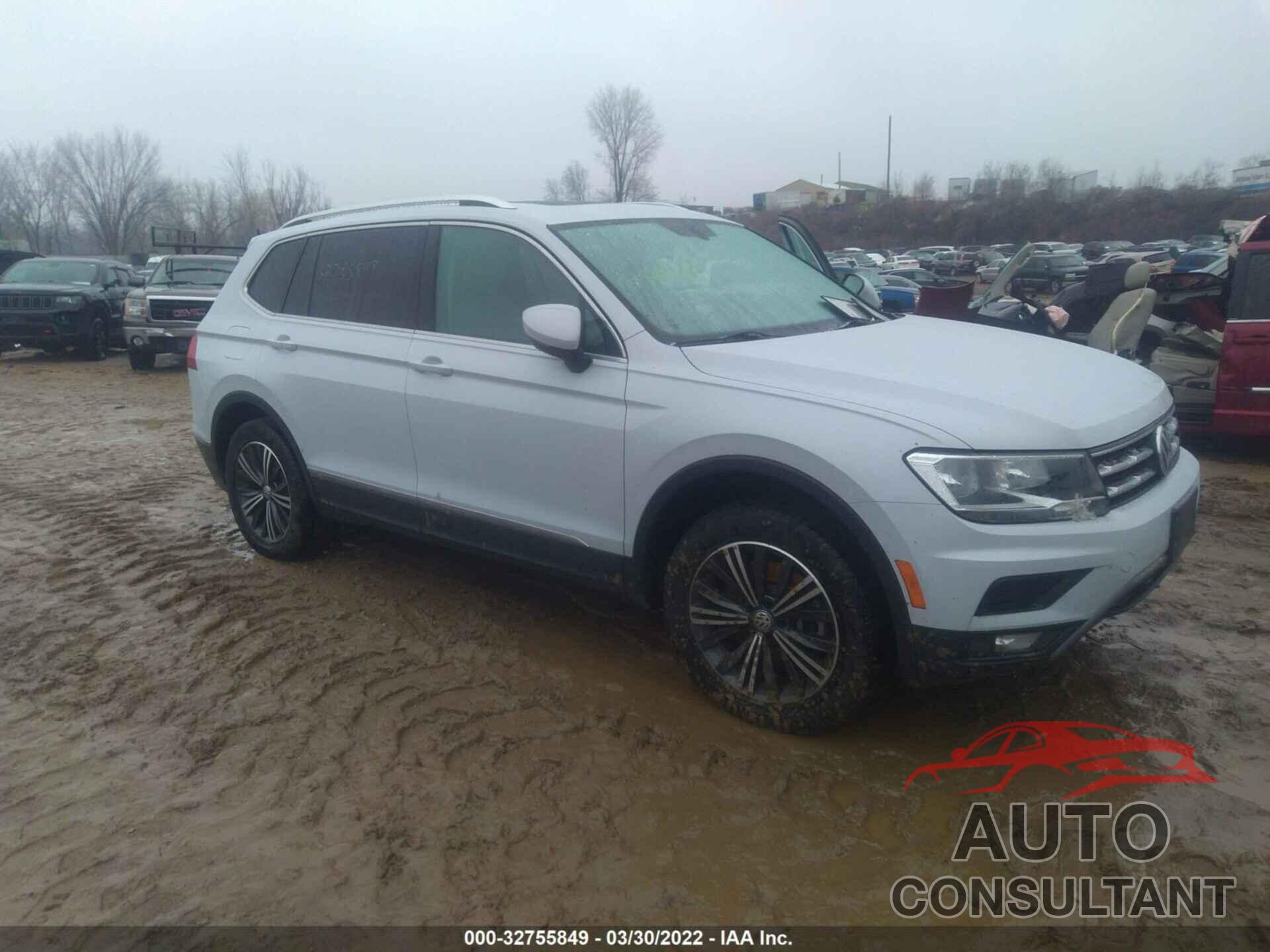 VOLKSWAGEN TIGUAN 2018 - 3VV2B7AX1JM081646