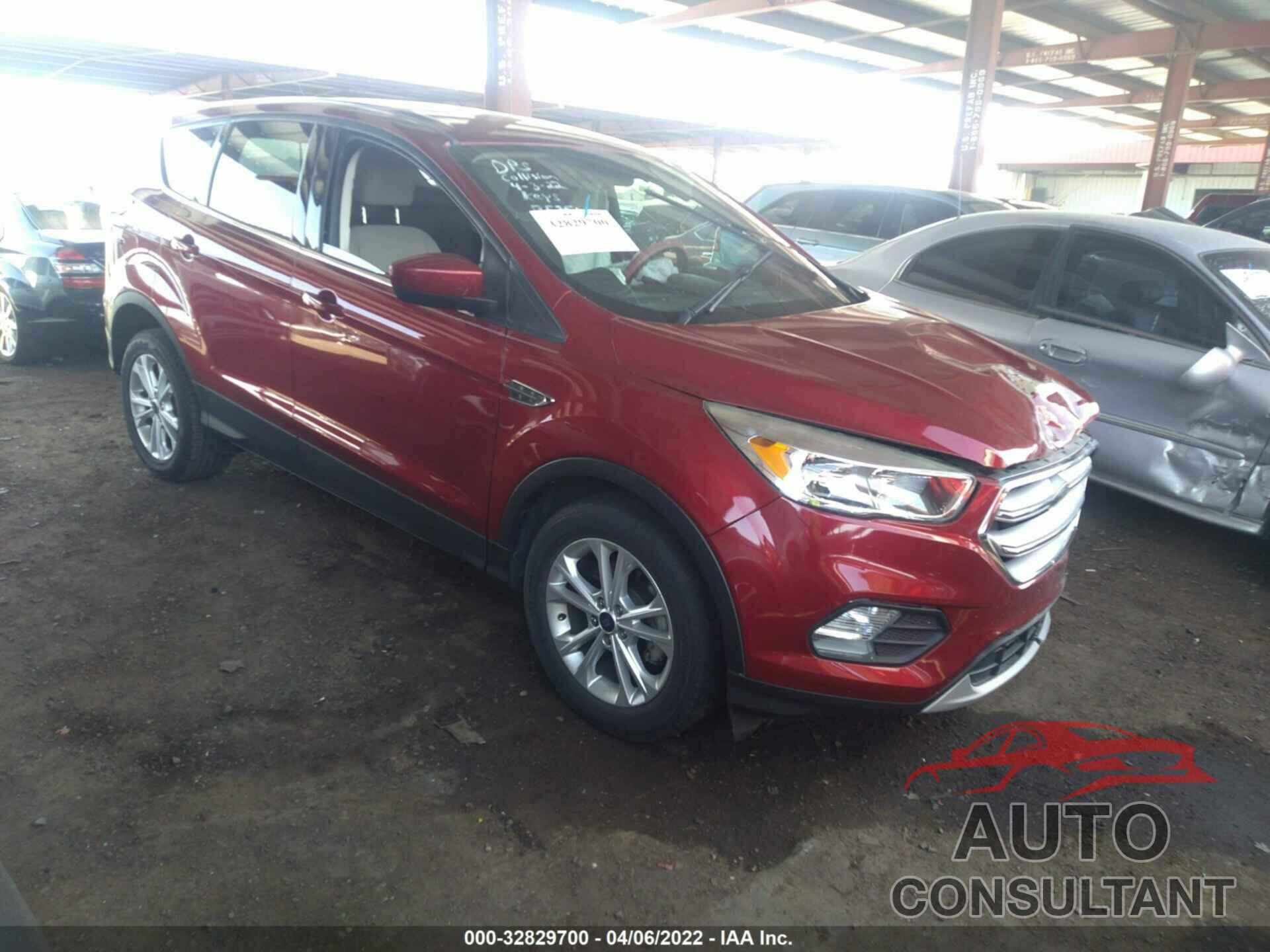 FORD ESCAPE 2017 - 1FMCU0GD2HUB53523