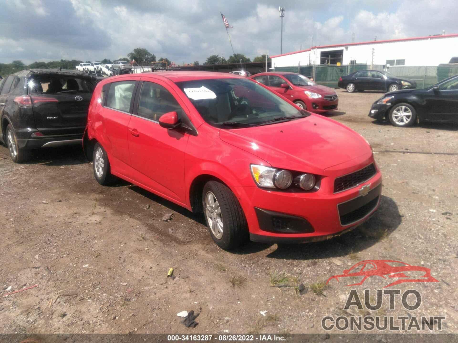 CHEVROLET SONIC 2016 - 1G1JC6SH4G4142980