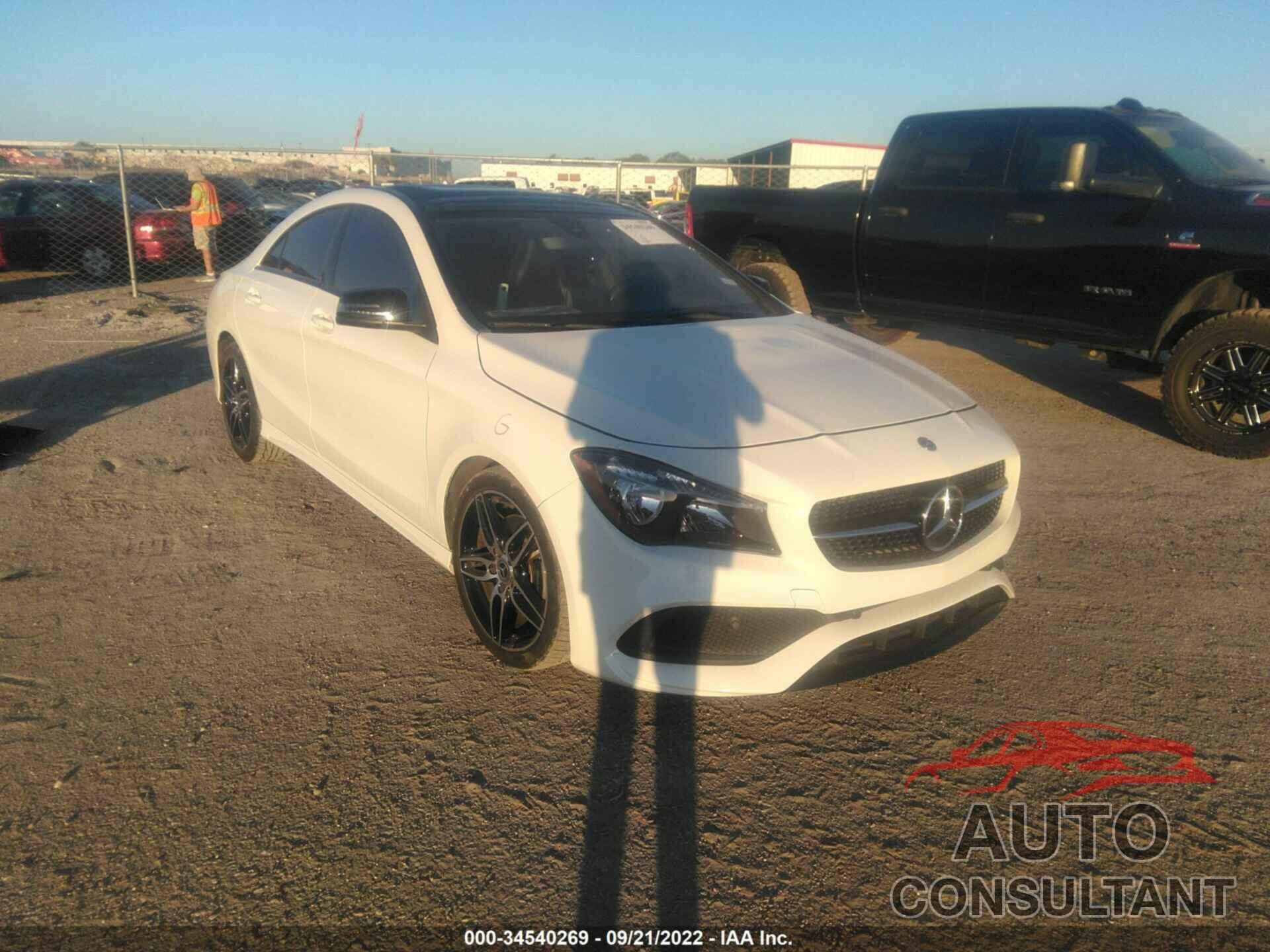 MERCEDES-BENZ CLA 2018 - WDDSJ4EB8JN606261
