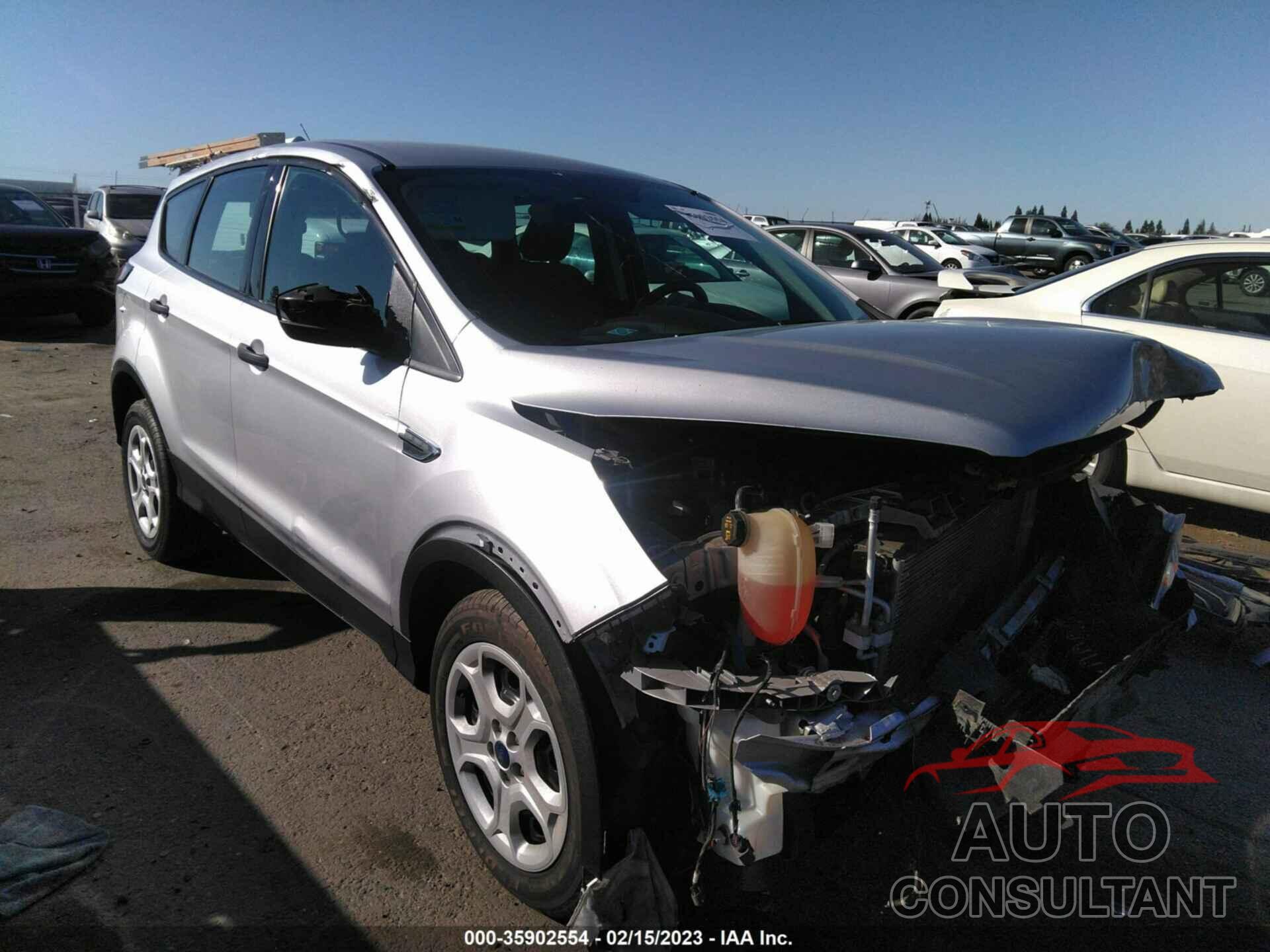 FORD ESCAPE 2018 - 1FMCU0F74JUA57149
