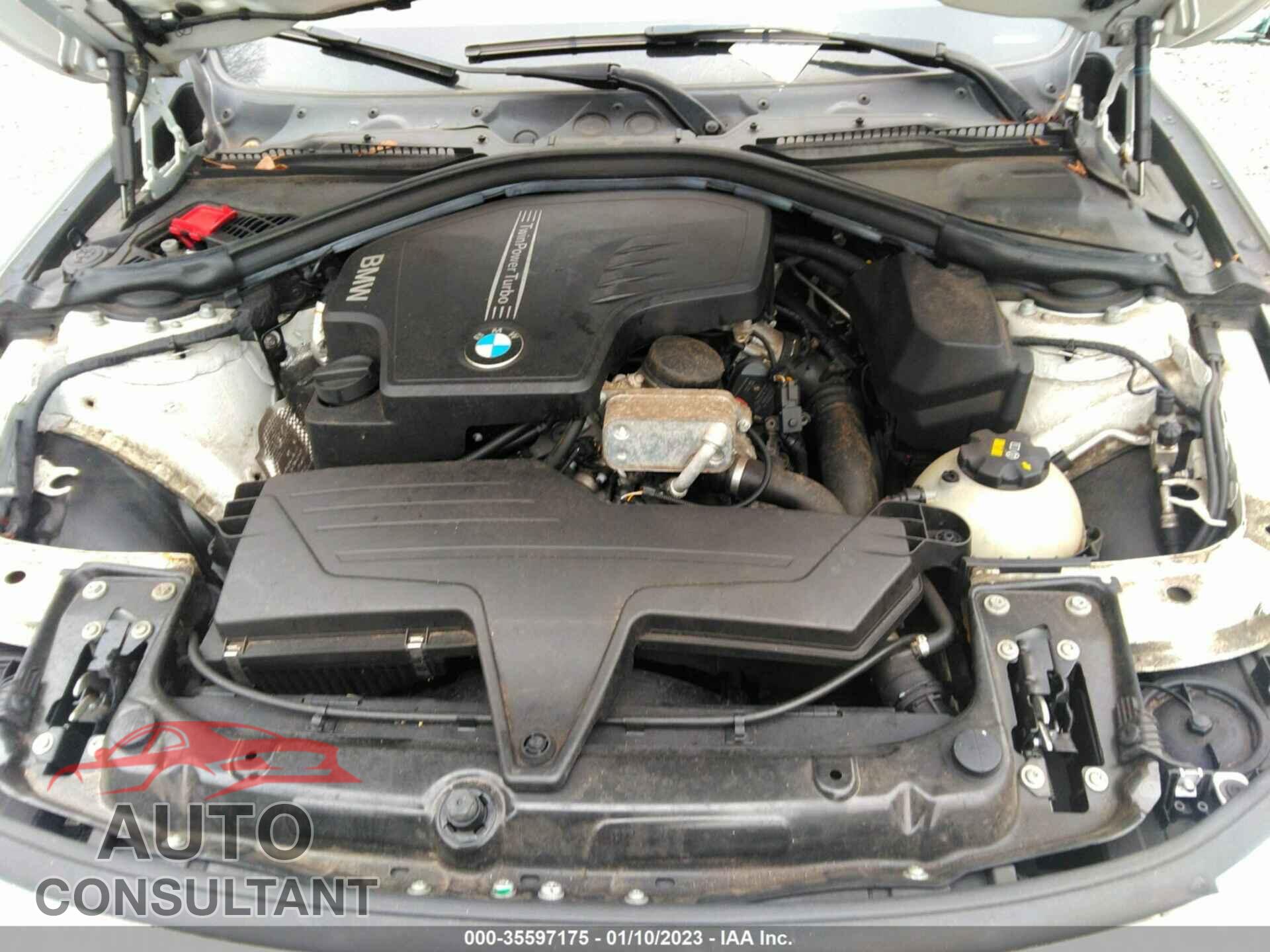 BMW 3 SERIES 2016 - WBA8E5G58GNU20005