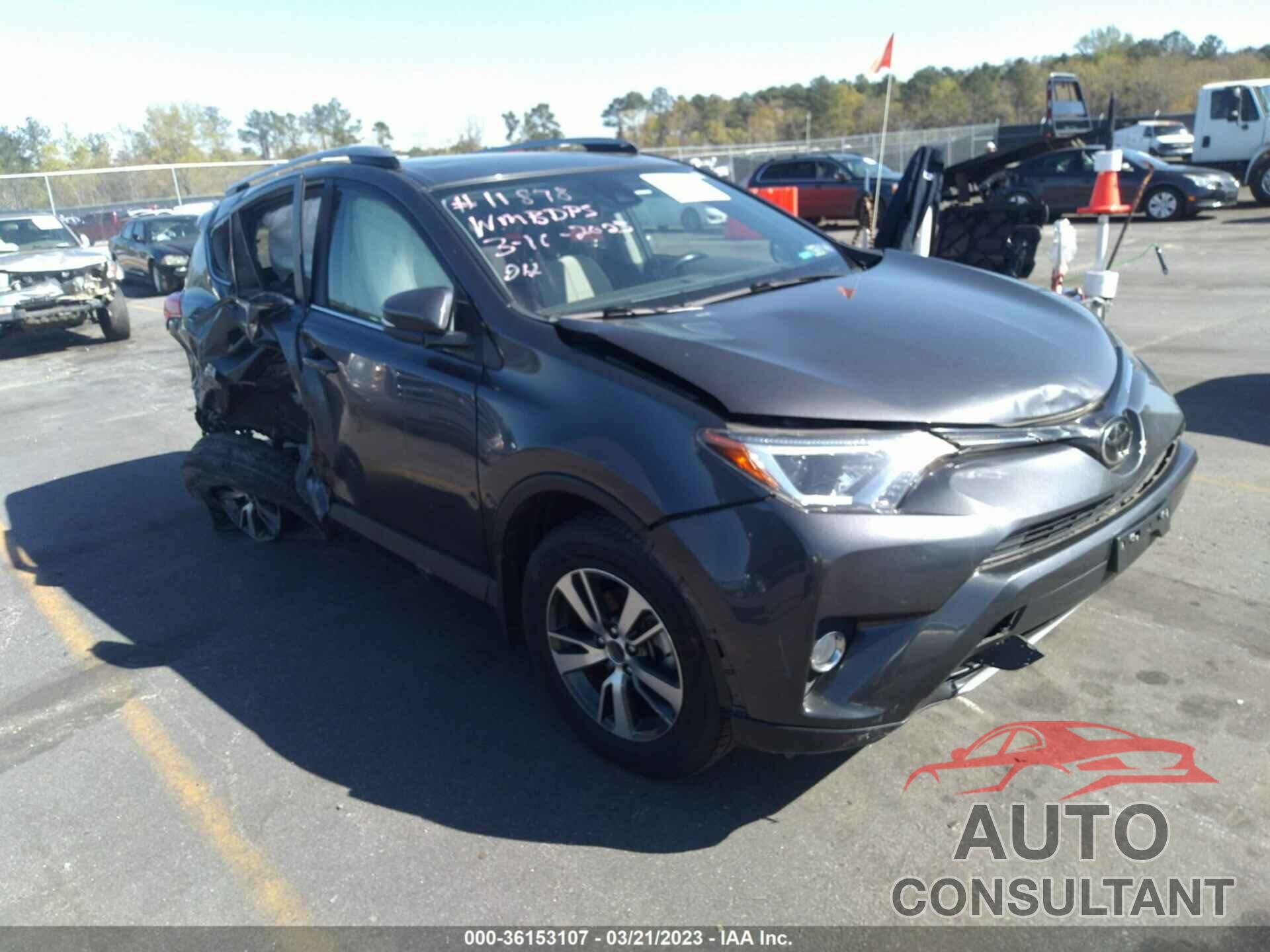 TOYOTA RAV4 2018 - JTMRFREV2JJ176218
