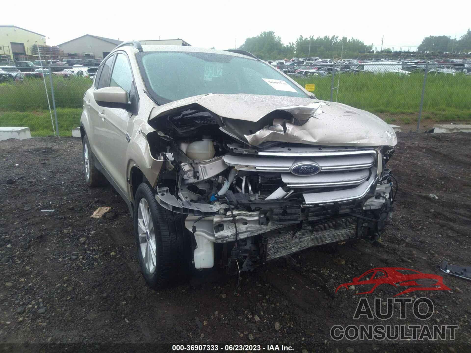 FORD ESCAPE 2018 - 1FMCU0GD8JUC31891