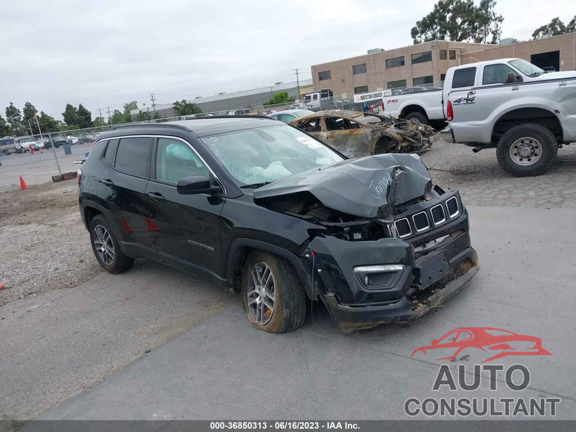 JEEP COMPASS 2018 - 3C4NJCBB5JT503403