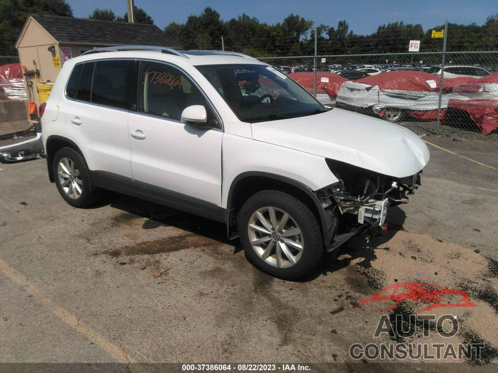 VOLKSWAGEN TIGUAN 2017 - WVGSV7AX2HK012466