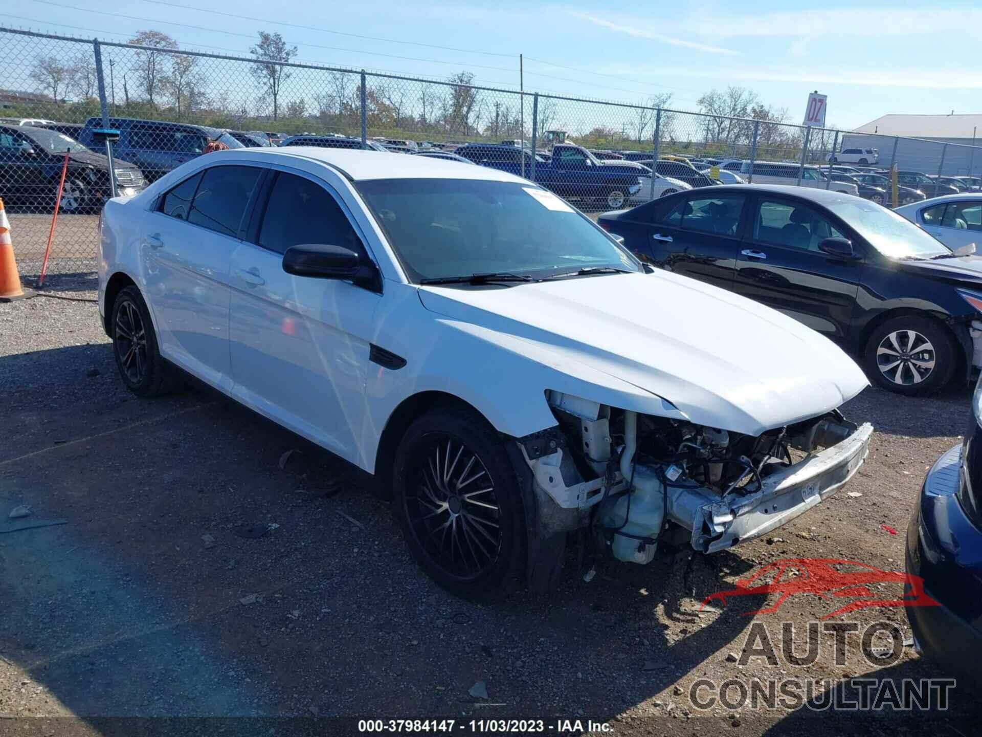 FORD TAURUS 2018 - 1FAHP2D87JG126753