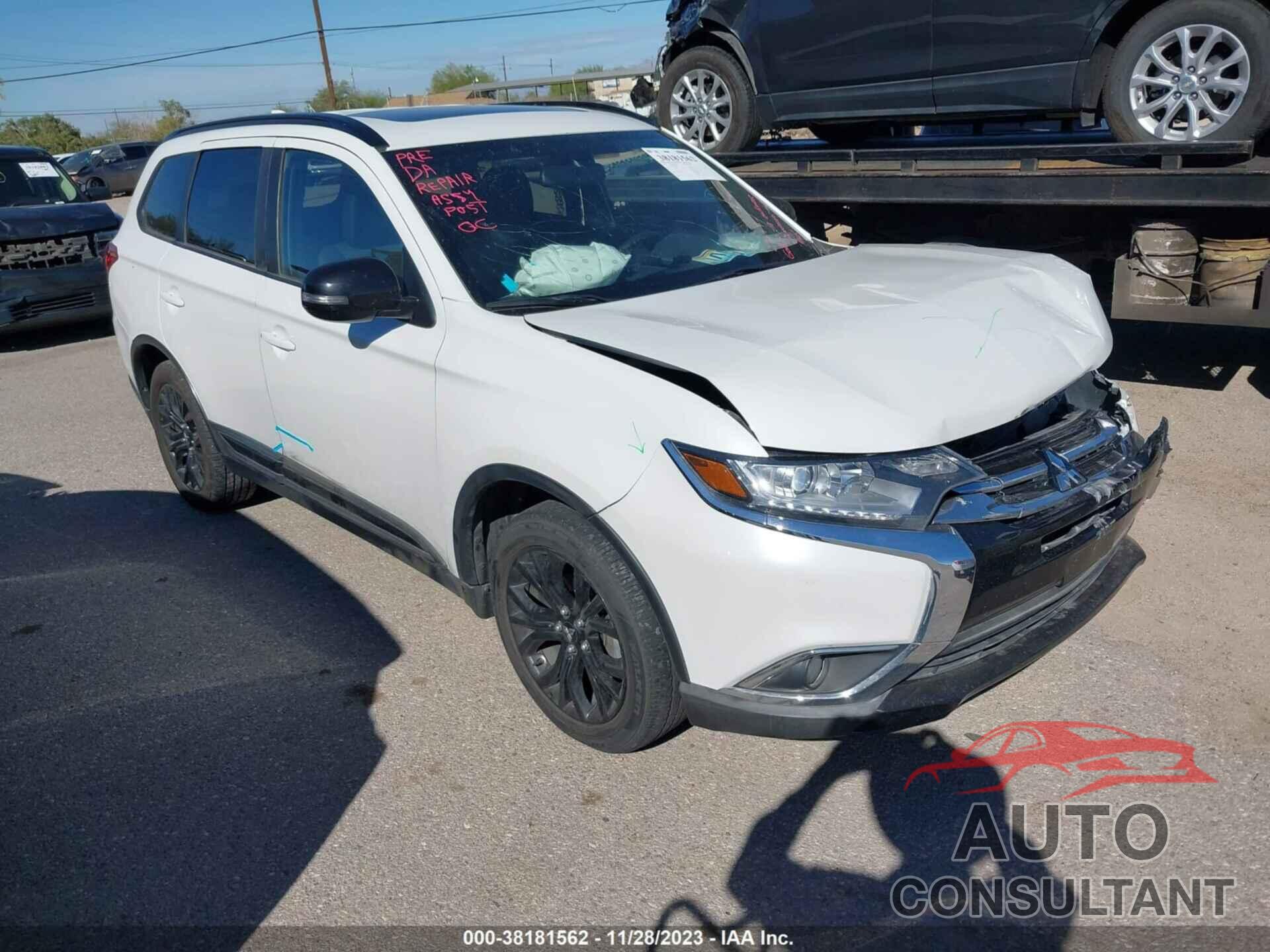 MITSUBISHI OUTLANDER 2018 - JA4AD3A32JZ051932