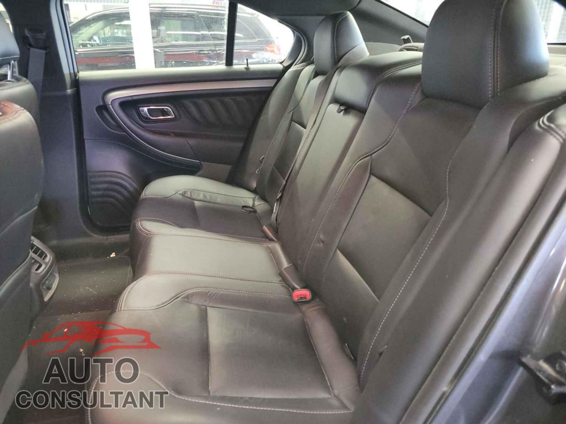 FORD TAURUS 2015 - 1FAHP2E80FG193782