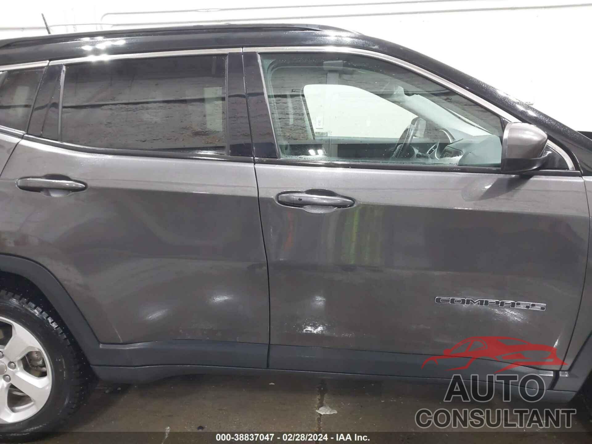 JEEP COMPASS 2018 - 3C4NJDBB5JT299370