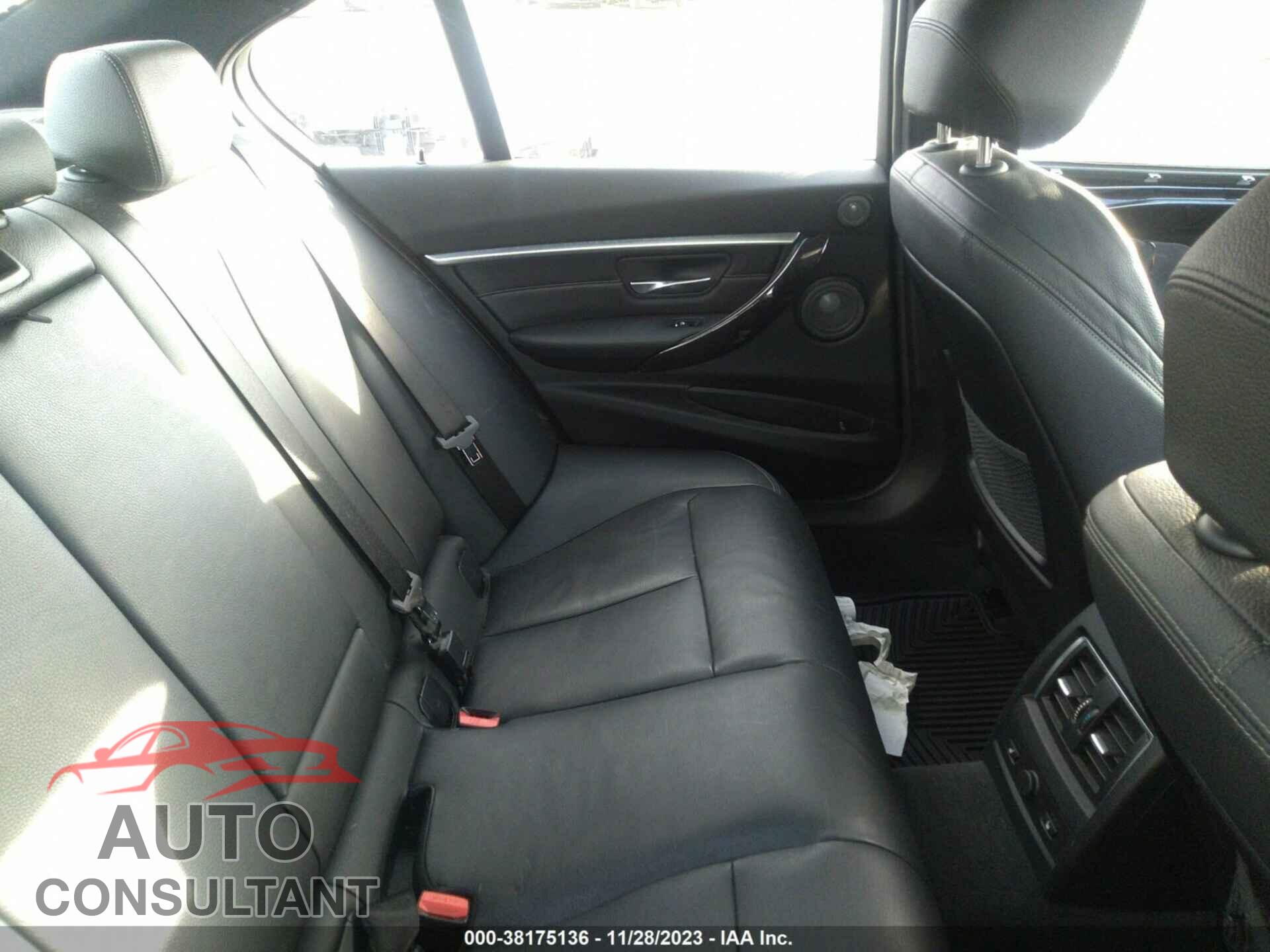 BMW 330E 2017 - WBA8E1C33HA156830