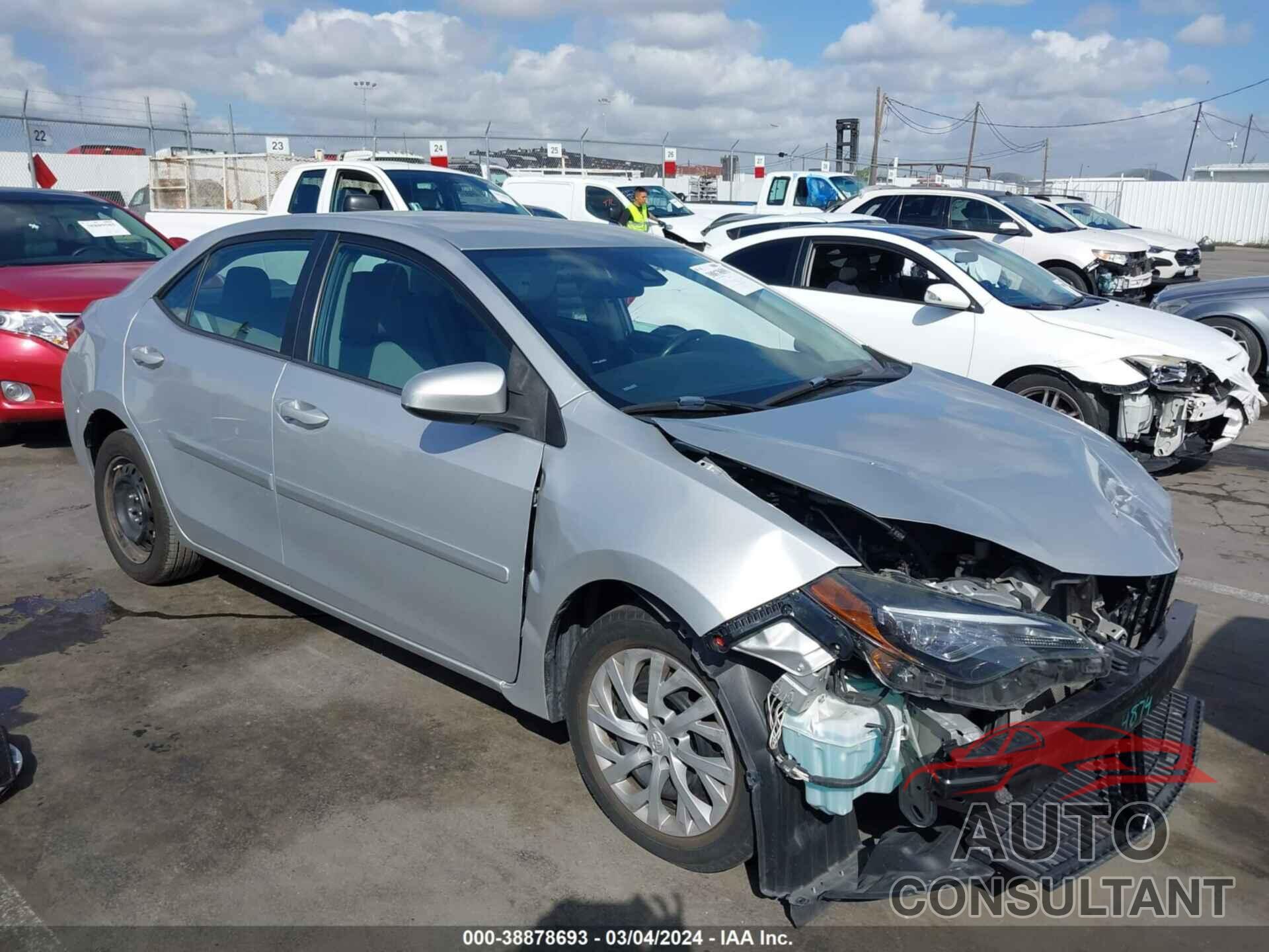 TOYOTA COROLLA 2018 - 5YFBURHE1JP764626