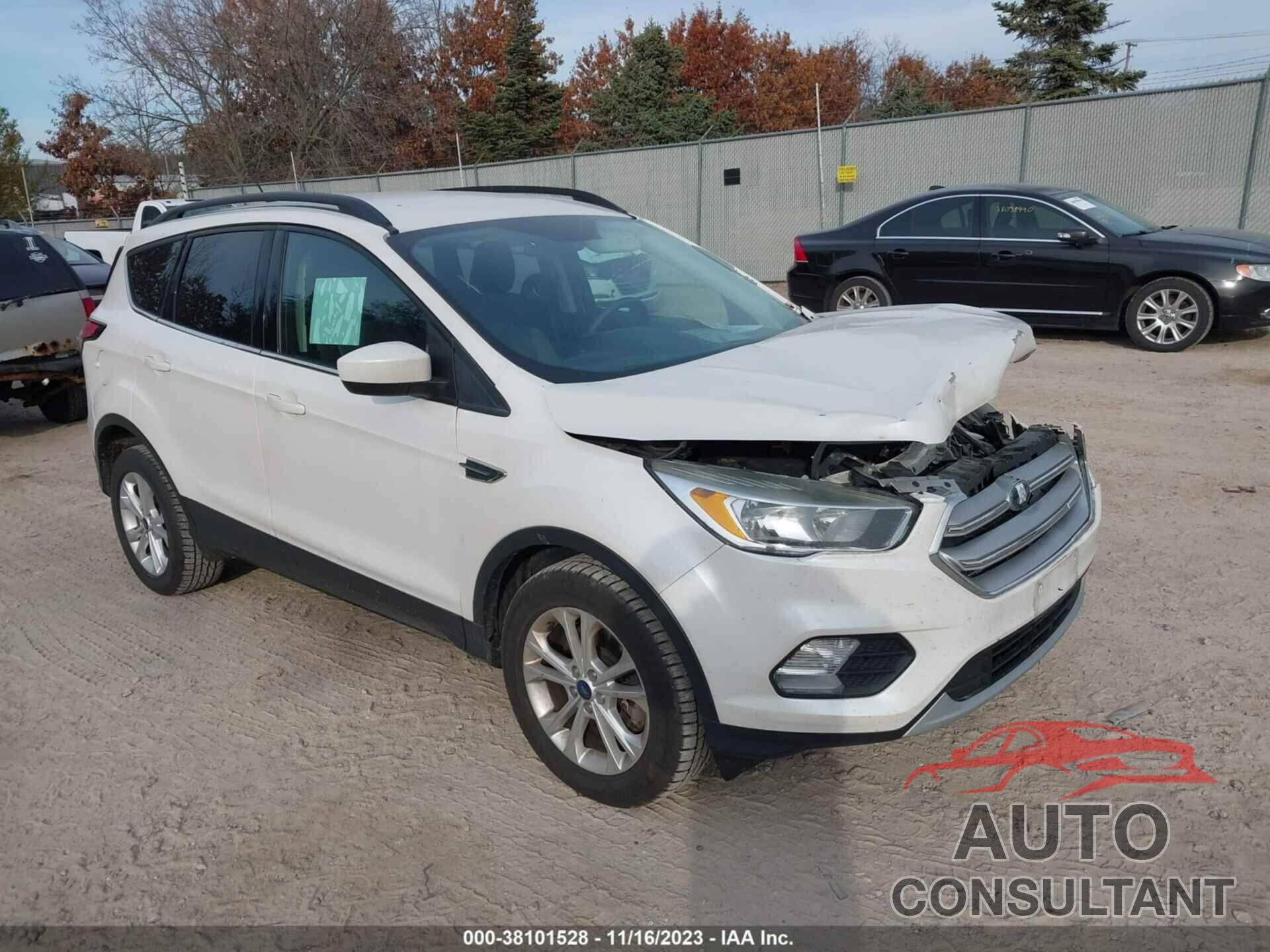 FORD ESCAPE 2018 - 1FMCU9GD5JUA05621