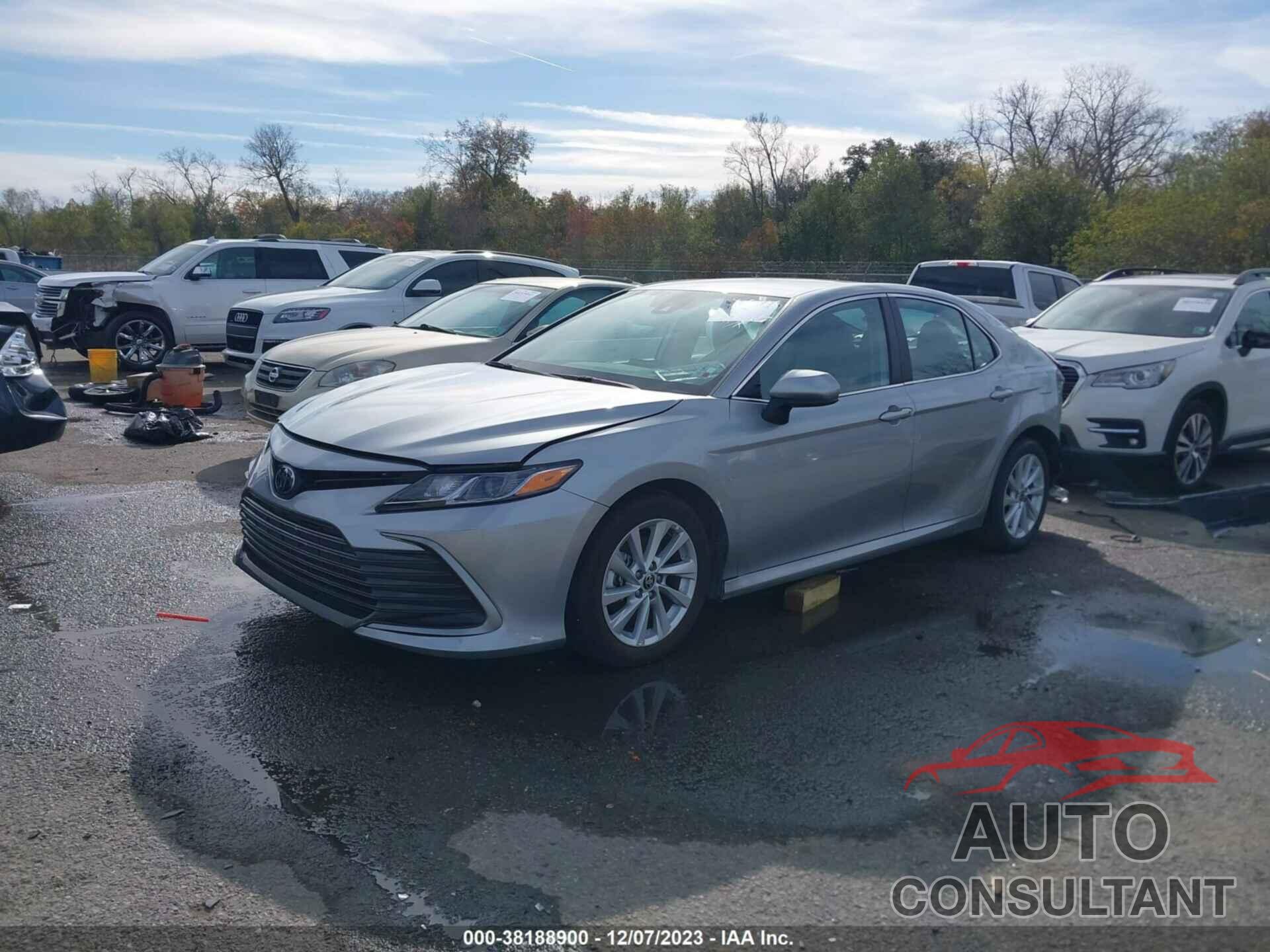 TOYOTA CAMRY 2021 - 4T1C11AK4MU404364