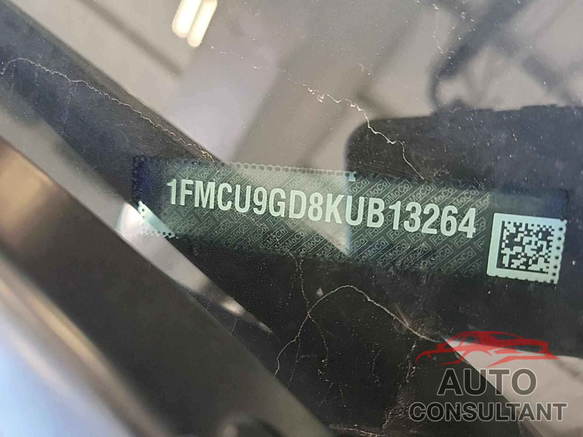 FORD ESCAPE 2019 - 1FMCU9GD8KUB13264