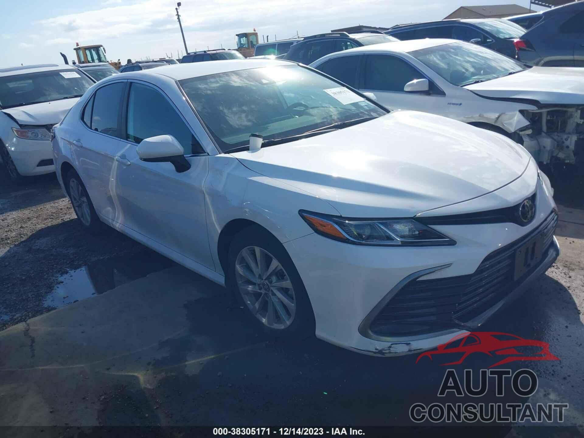 TOYOTA CAMRY 2021 - 4T1C11AK4MU409161