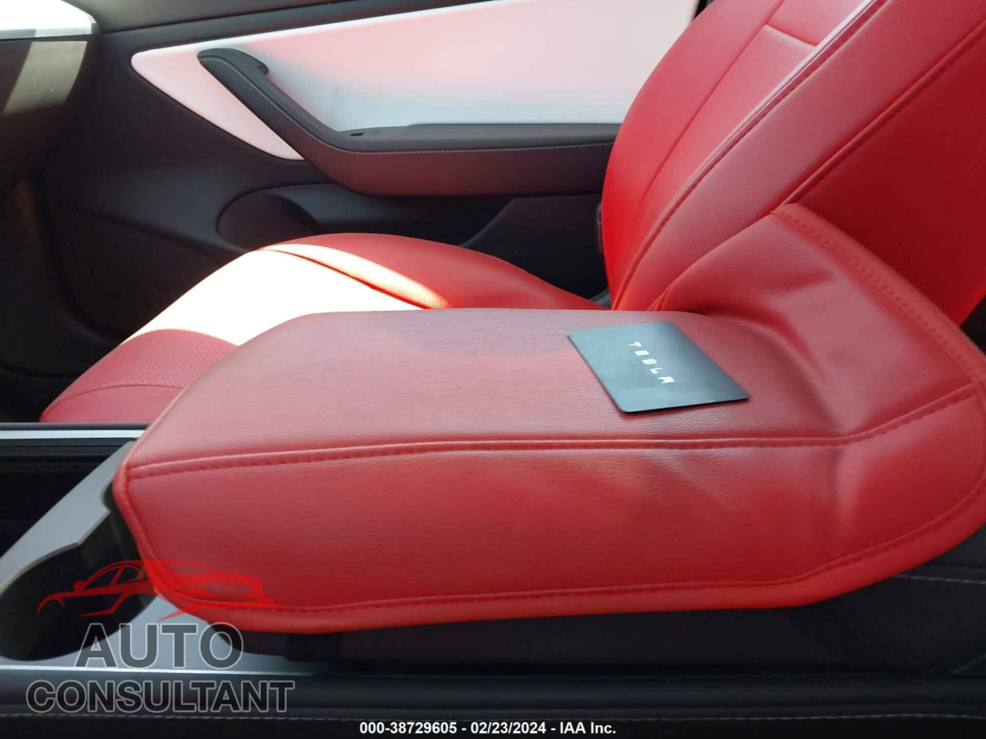 TESLA MODEL 3 2021 - 5YJ3E1EA4MF921702