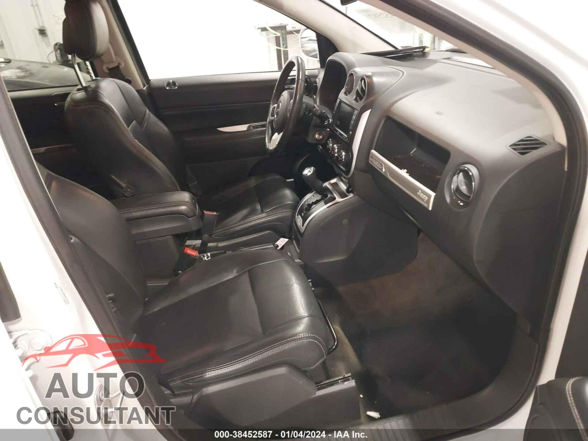 JEEP COMPASS 2017 - 1C4NJDEBXHD177843