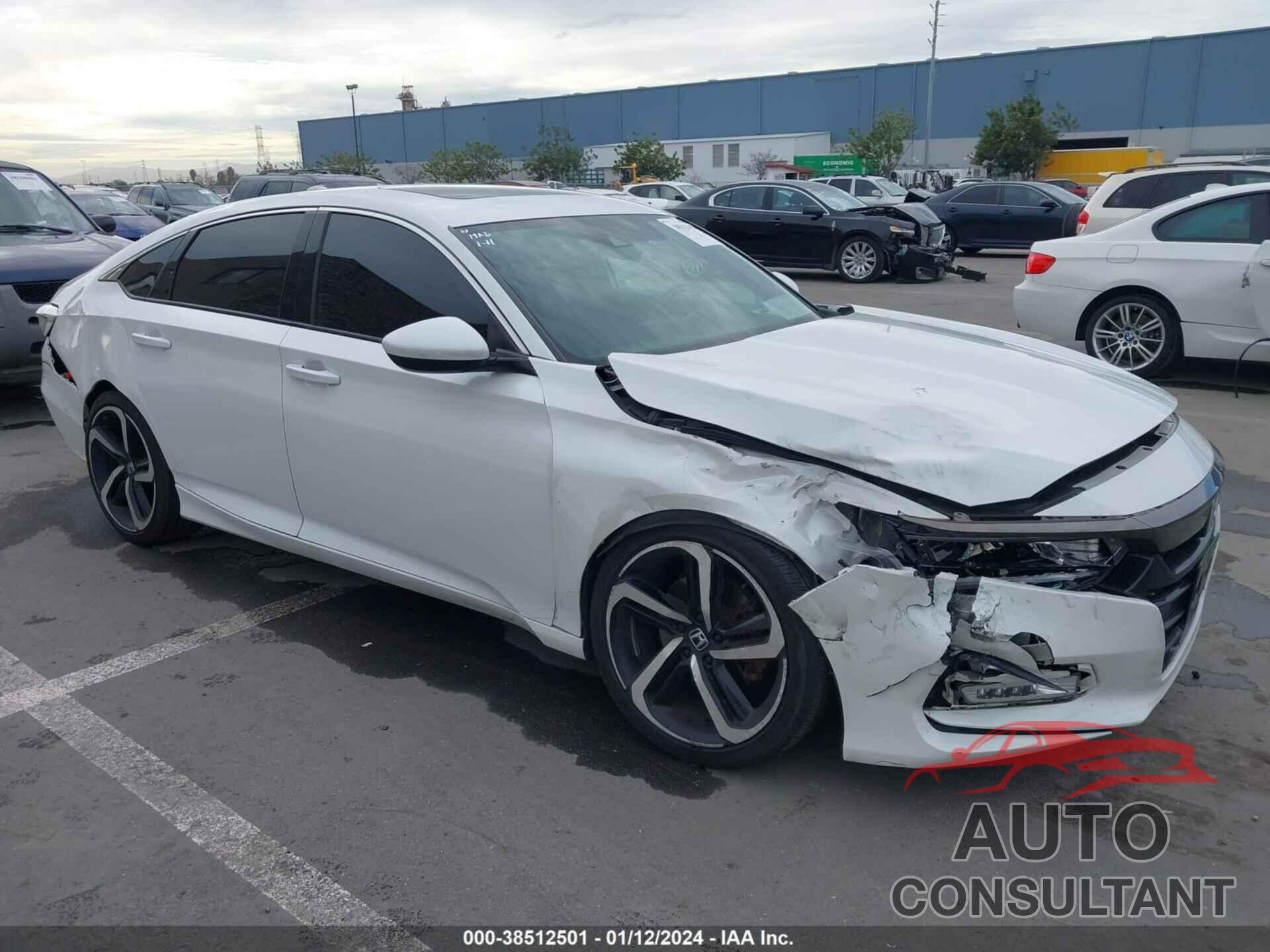 HONDA ACCORD 2018 - 1HGCV2F32JA015320