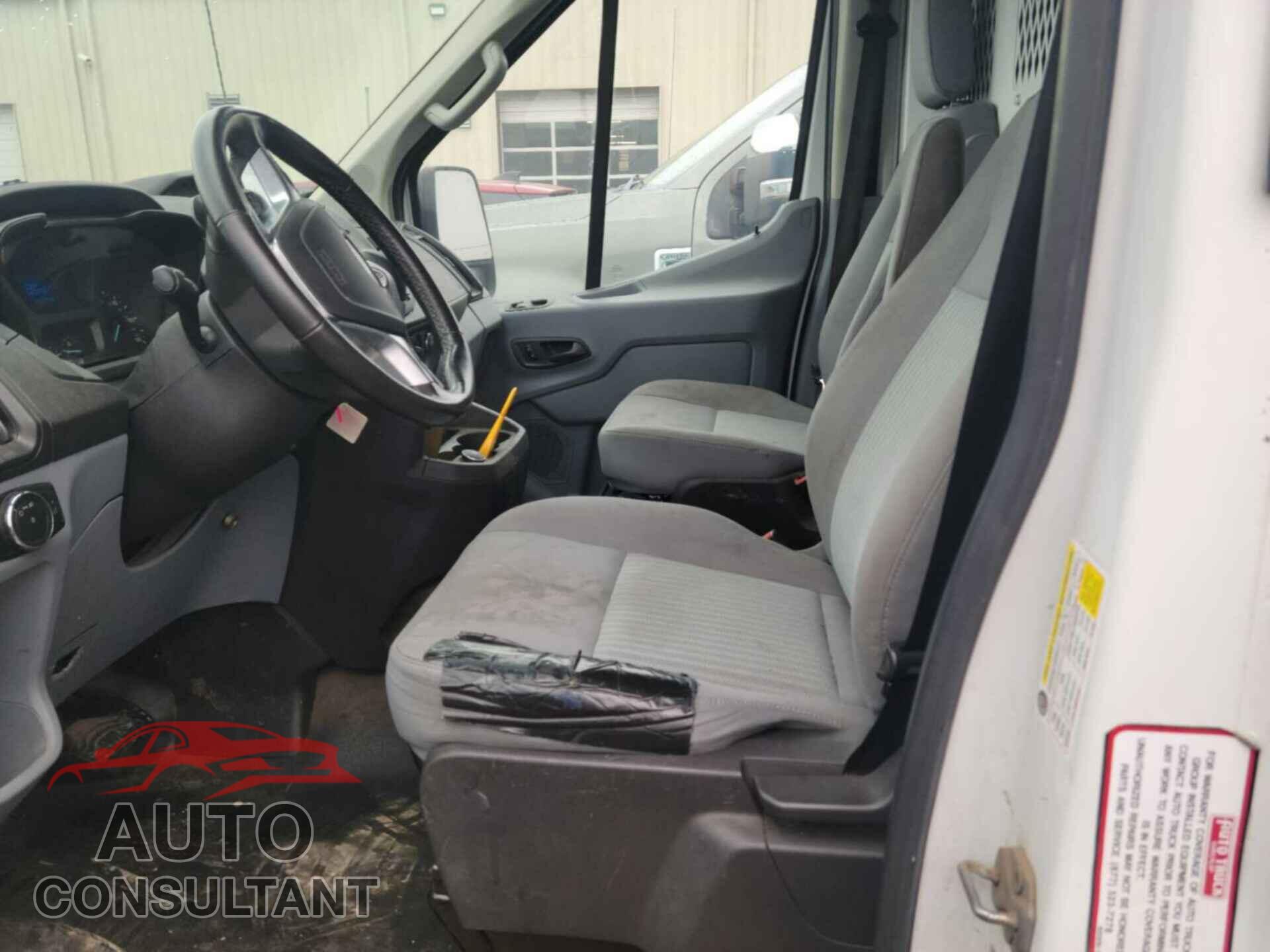 FORD TRANSIT 2017 - 1FTYR2CMXHKB26501
