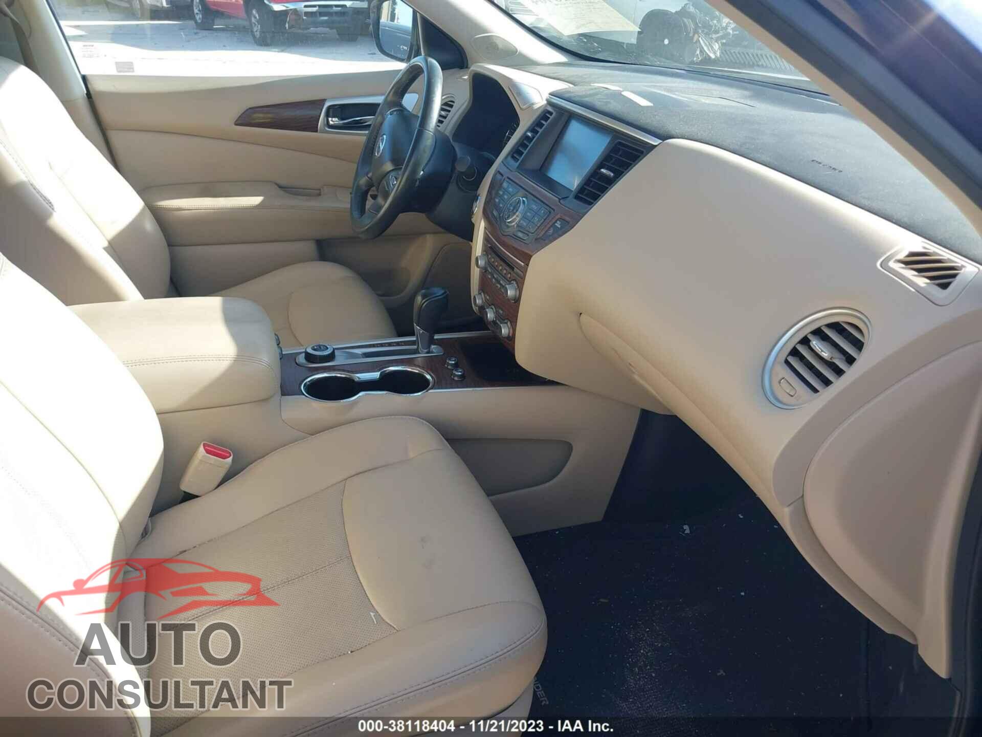 NISSAN PATHFINDER 2017 - 5N1DR2MM9HC615166