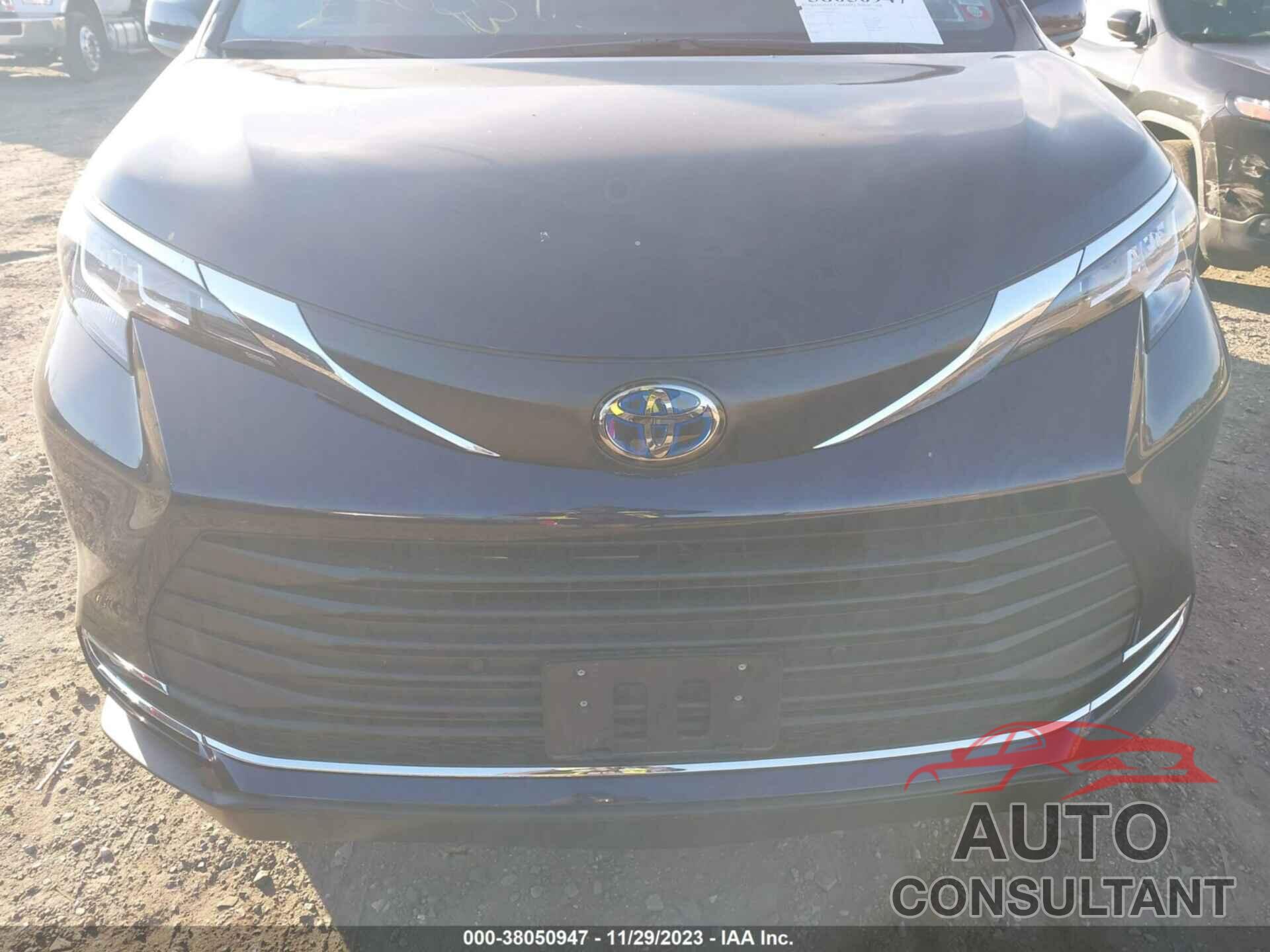 TOYOTA SIENNA 2023 - 5TDYRKEC9PS136741