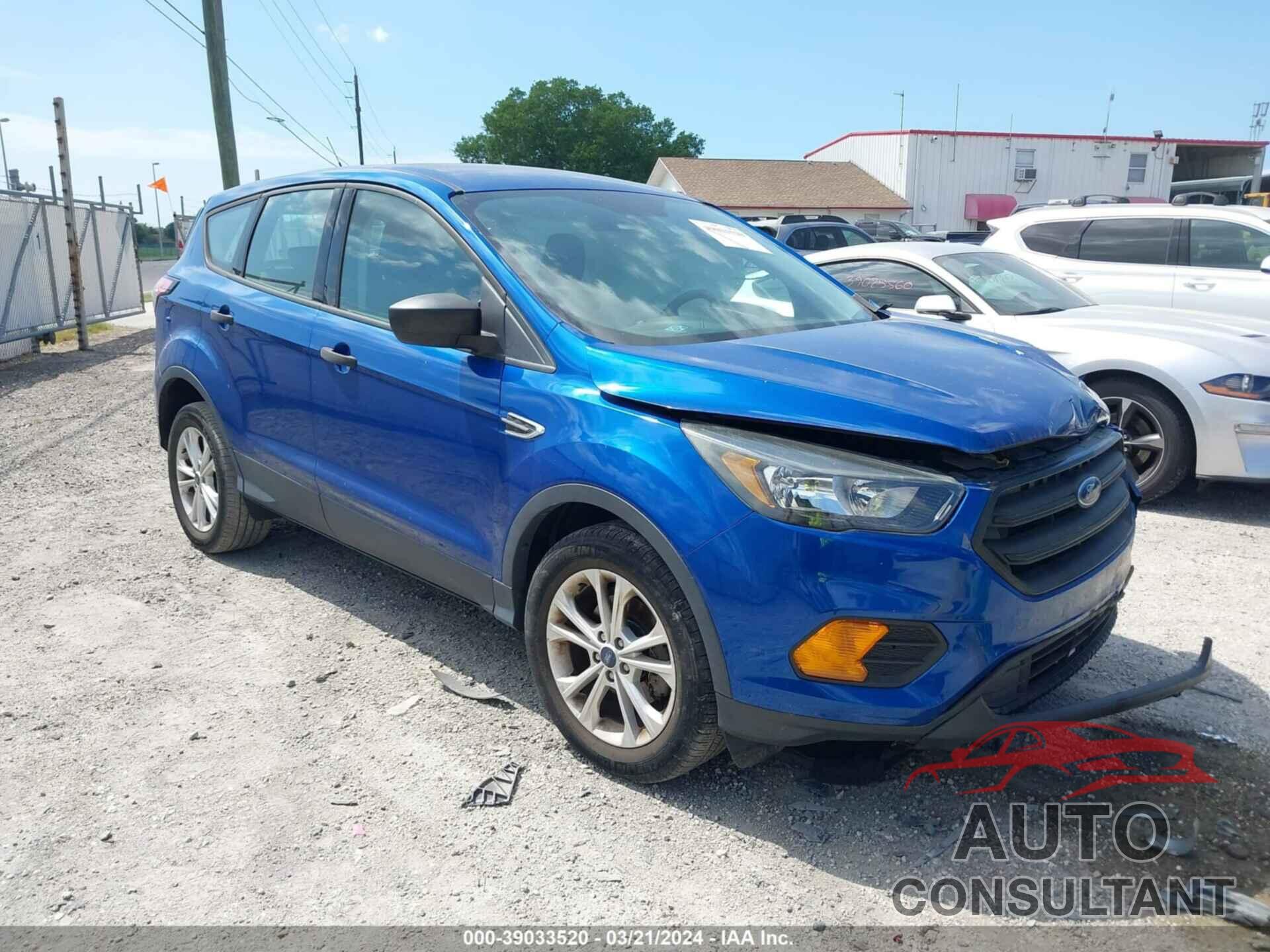 FORD ESCAPE 2018 - 1FMCU0F71JUC27466