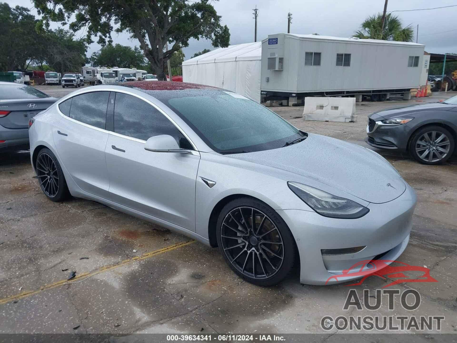 TESLA MODEL 3 2018 - 5YJ3E1EA7JF060799