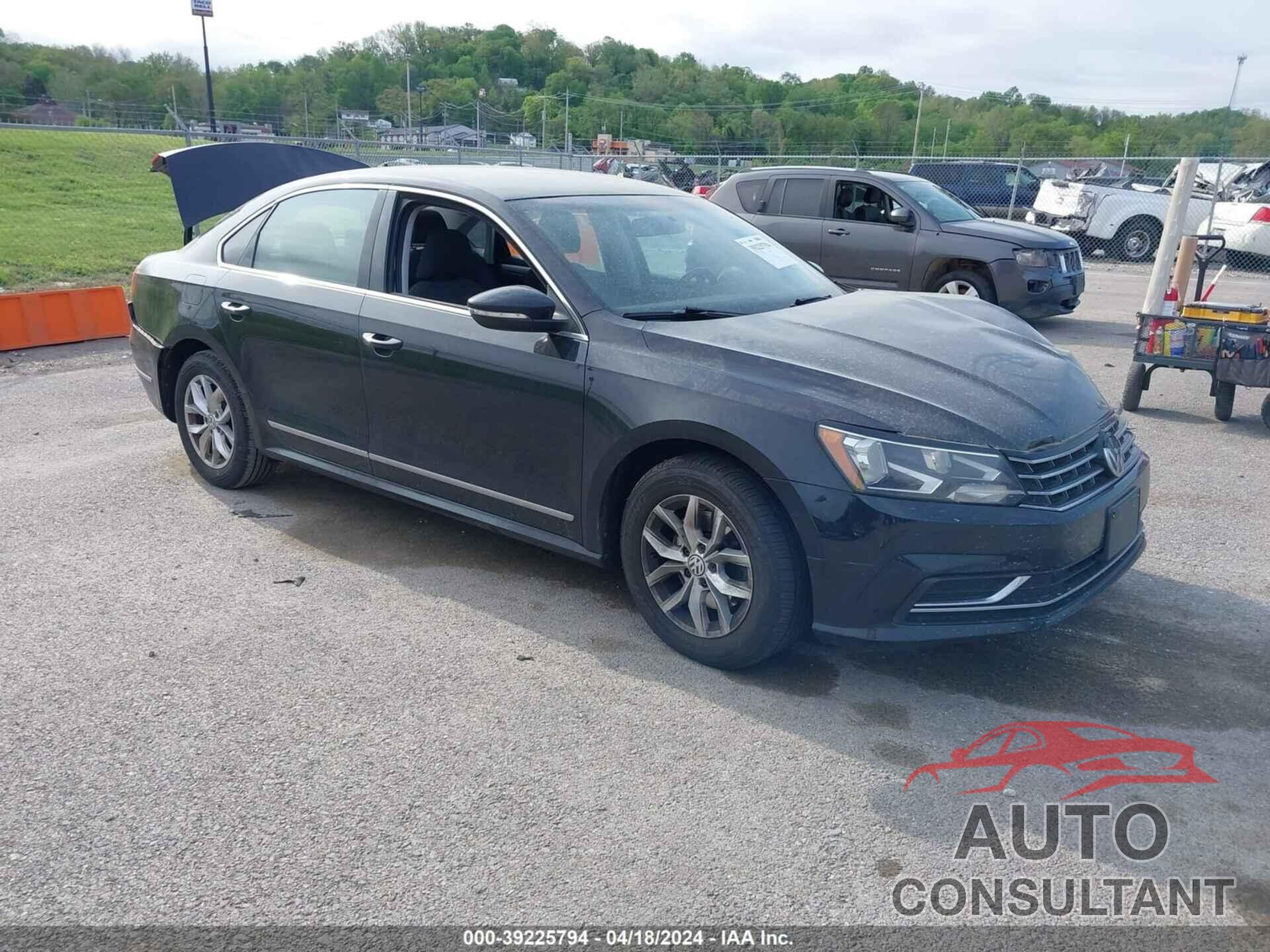 VOLKSWAGEN PASSAT 2017 - 1VWAT7A37HC016667