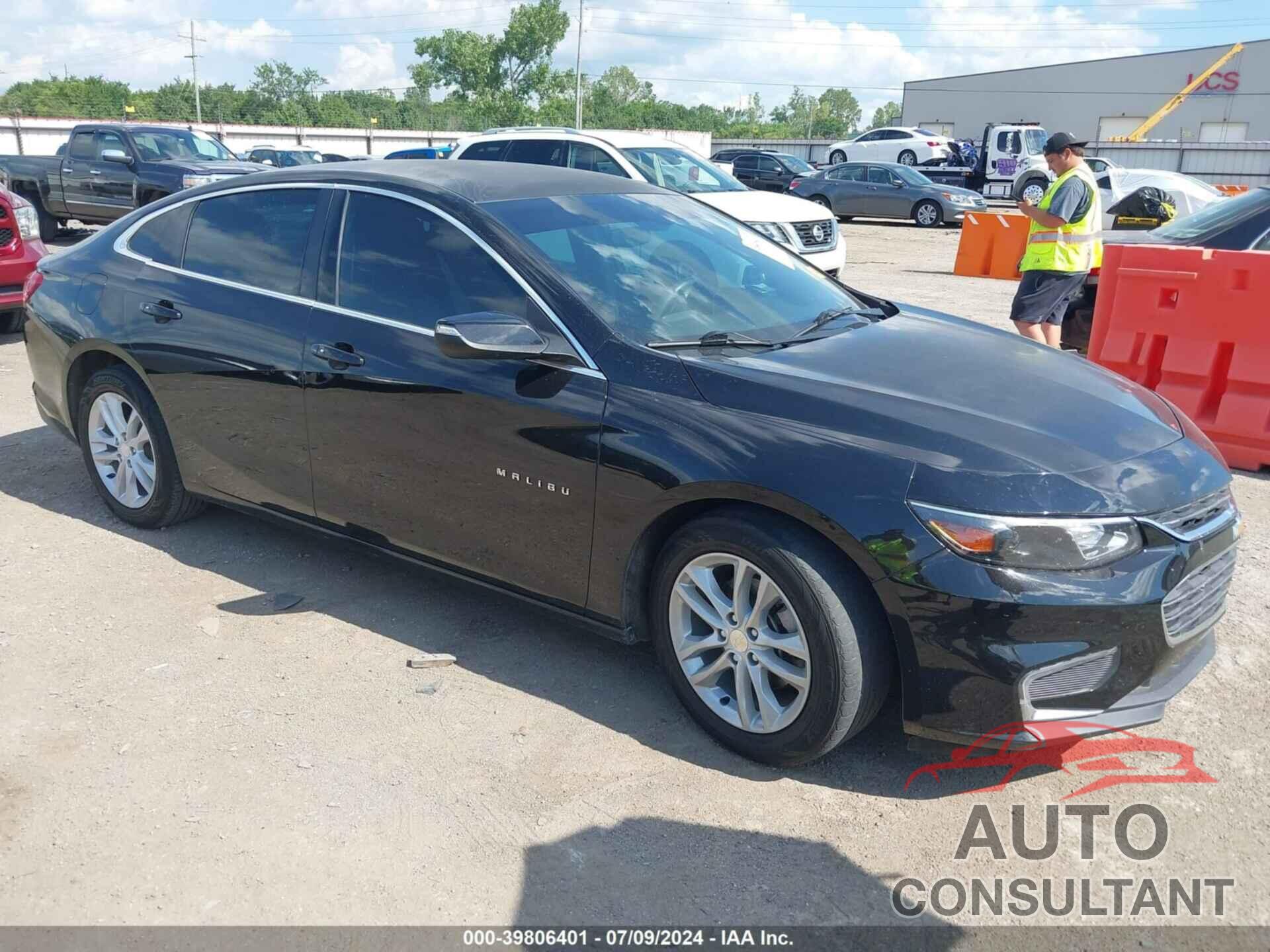 CHEVROLET MALIBU 2017 - 1G1ZE5ST5HF113103