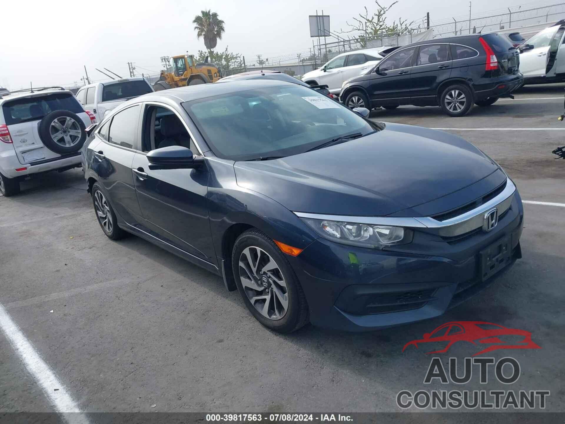 HONDA CIVIC 2018 - 2HGFC2F78JH600426