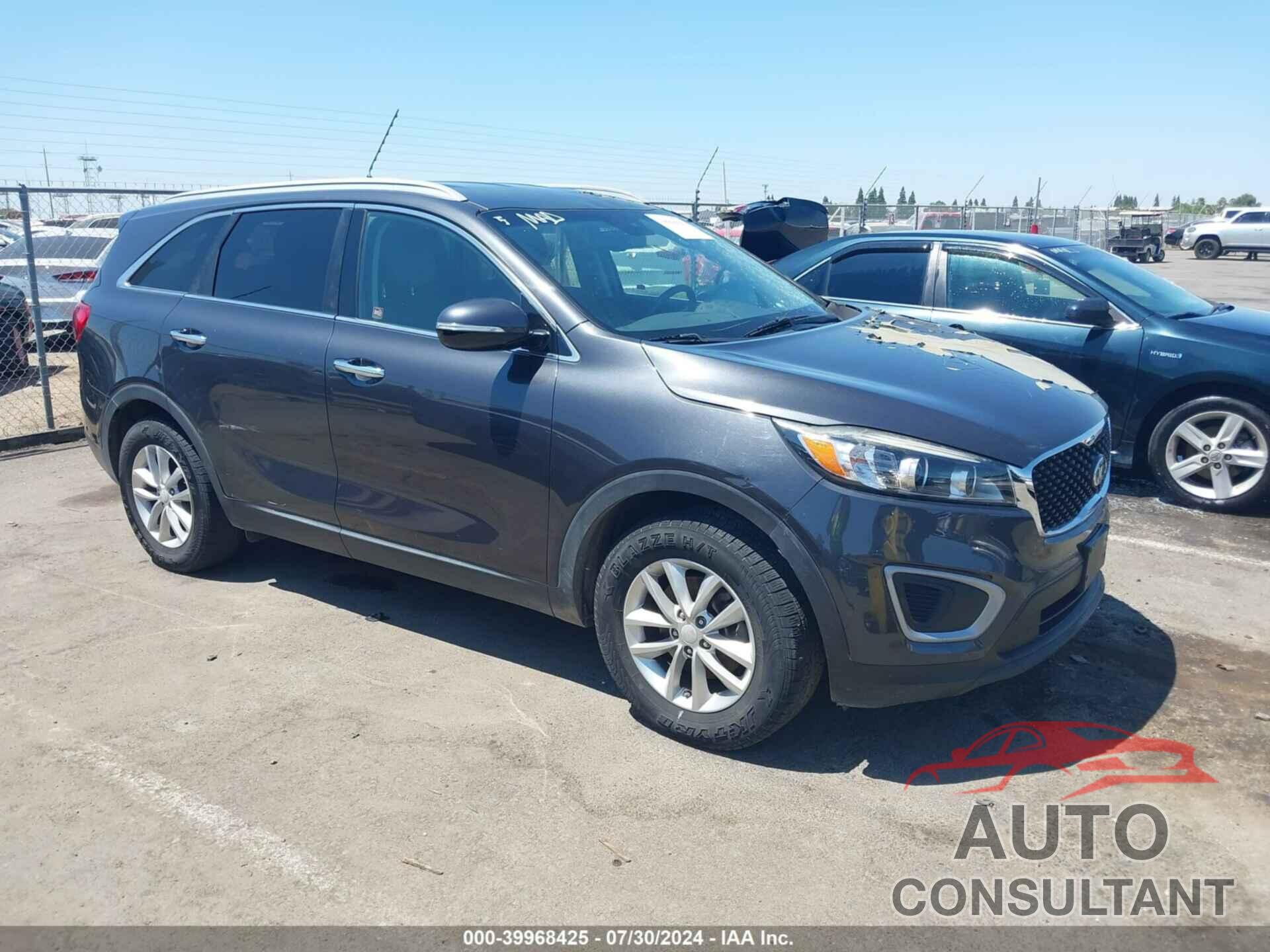 KIA SORENTO 2018 - 5XYPG4A34JG347188