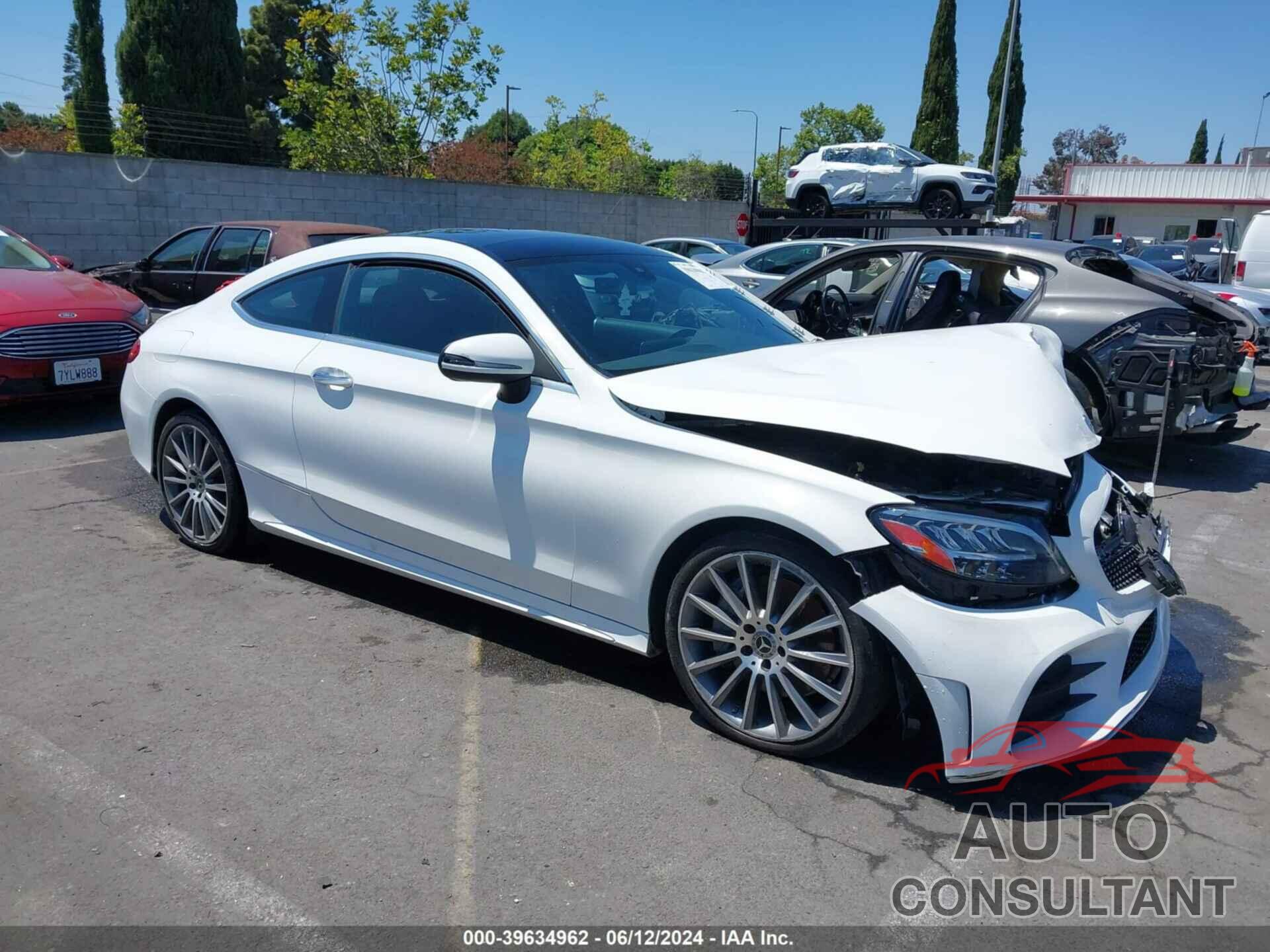 MERCEDES-BENZ C 300 2019 - WDDWJ8DB5KF781315