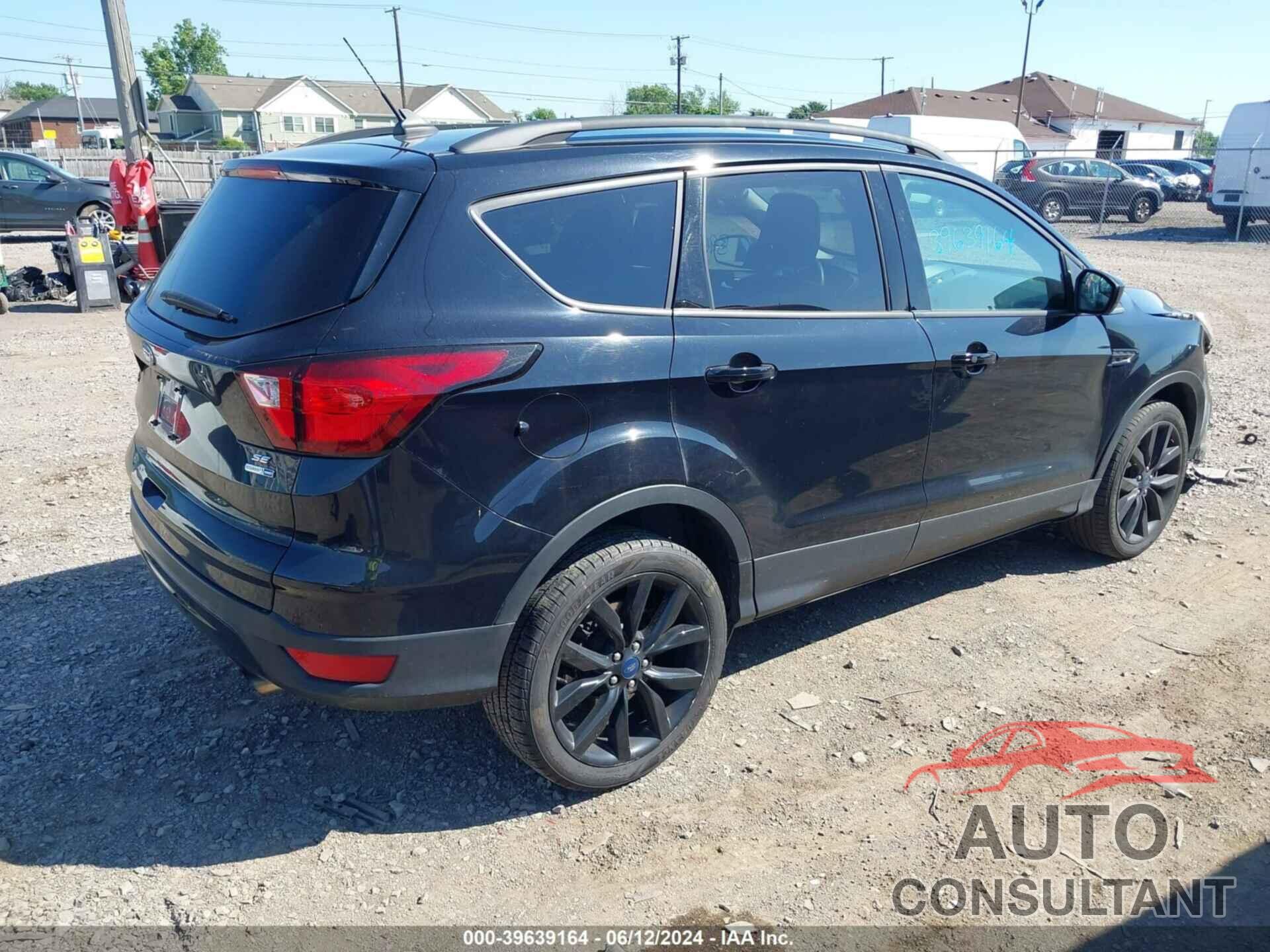 FORD ESCAPE 2019 - 1FMCU9GD1KUB08617