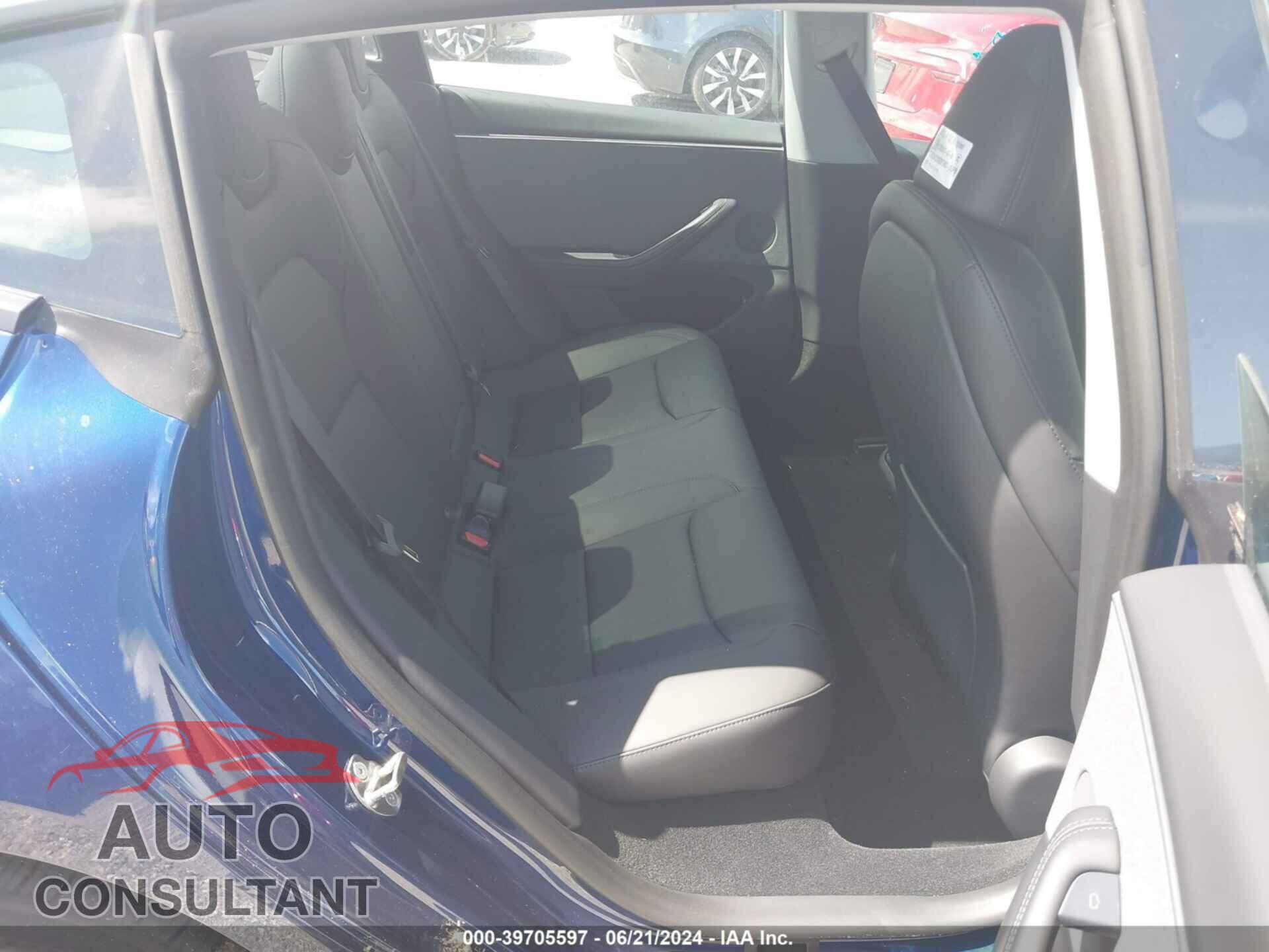TESLA MODEL 3 2024 - 5YJ3E1EA7RF765503